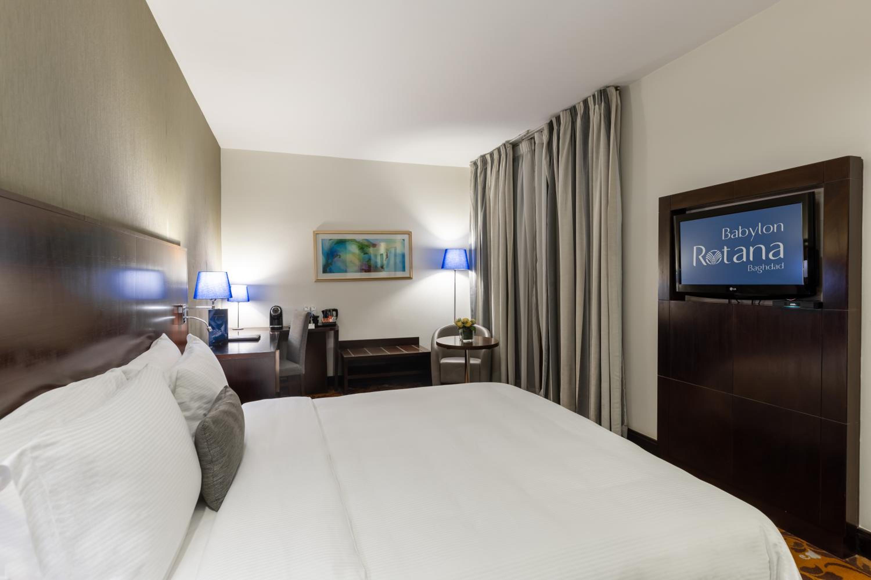 One Bedroom Duplex Suite River View with Balcony photo 2