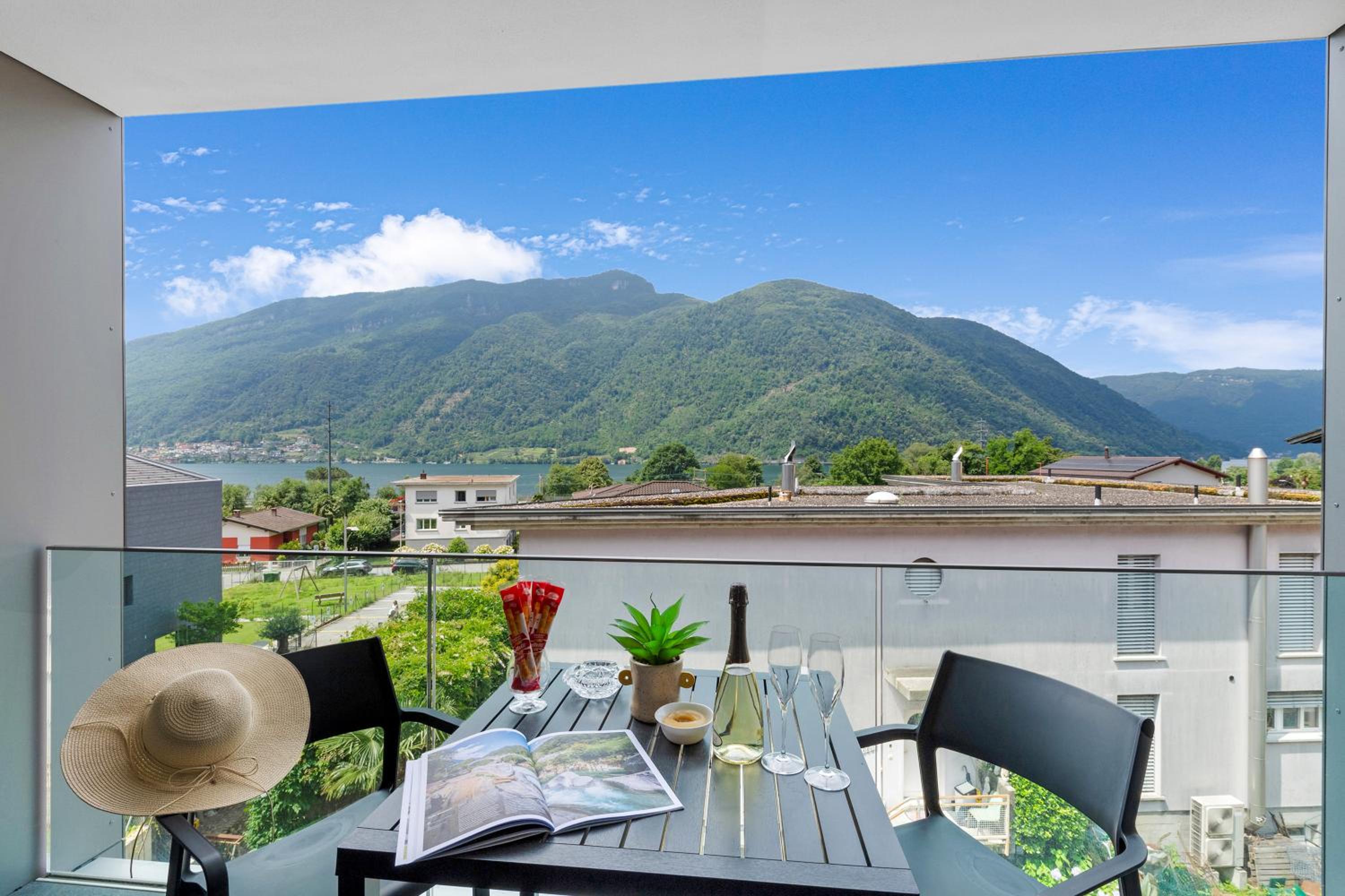 Apartment With Lake View photo 1