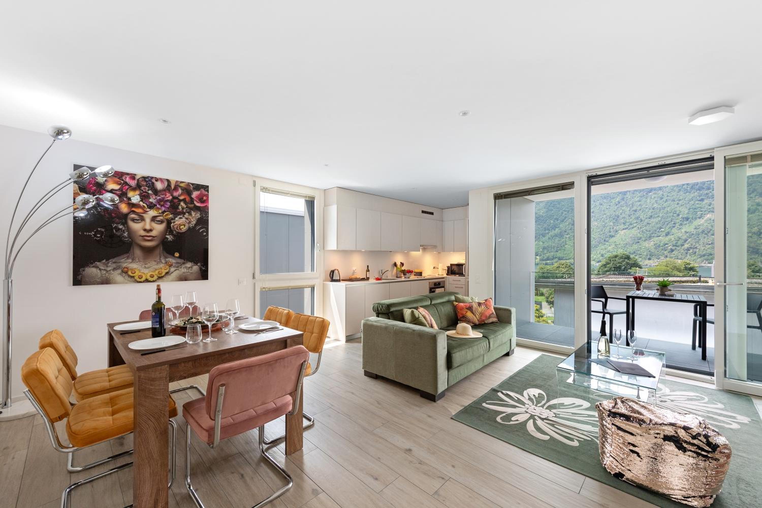 Apartment With Lake View photo 3