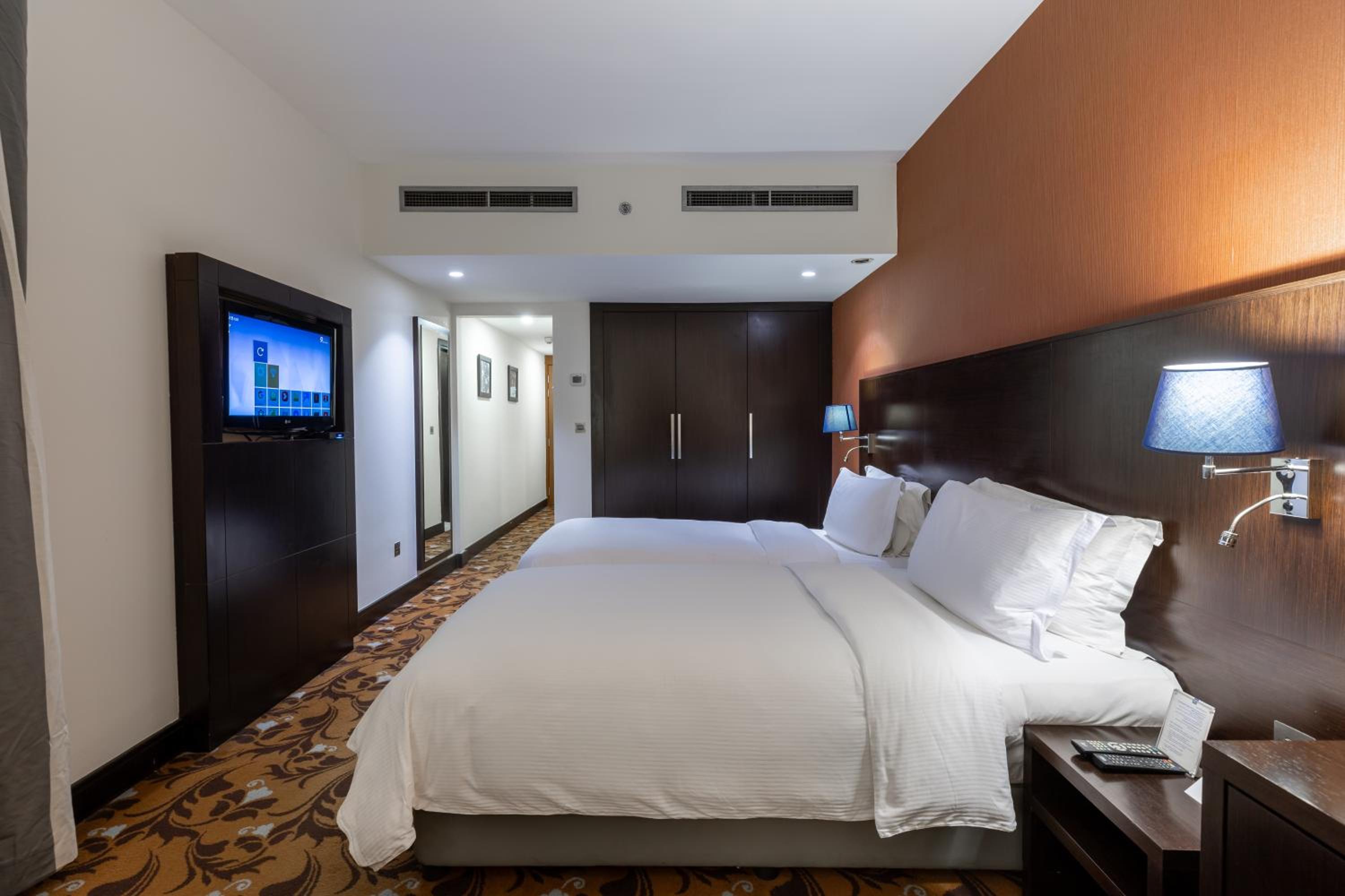 Spacious Room River View with Balcony - Twin Beds photo 3