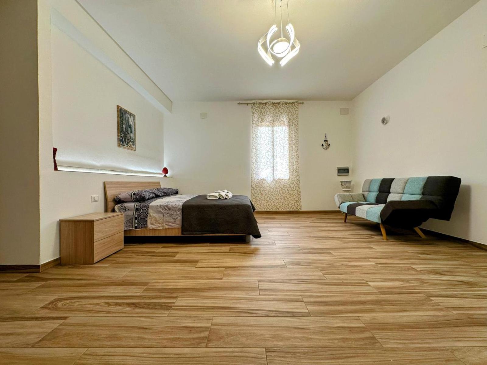 One-Bedroom House photo 1