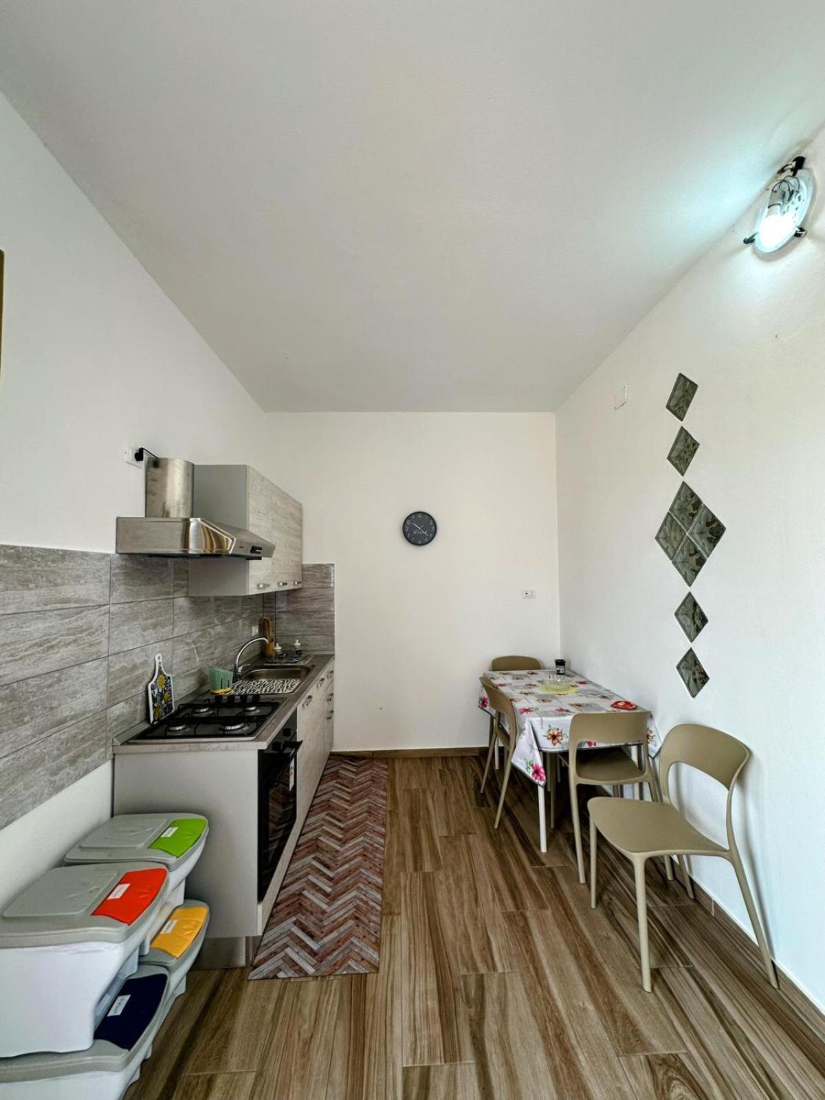 One-Bedroom House photo 3