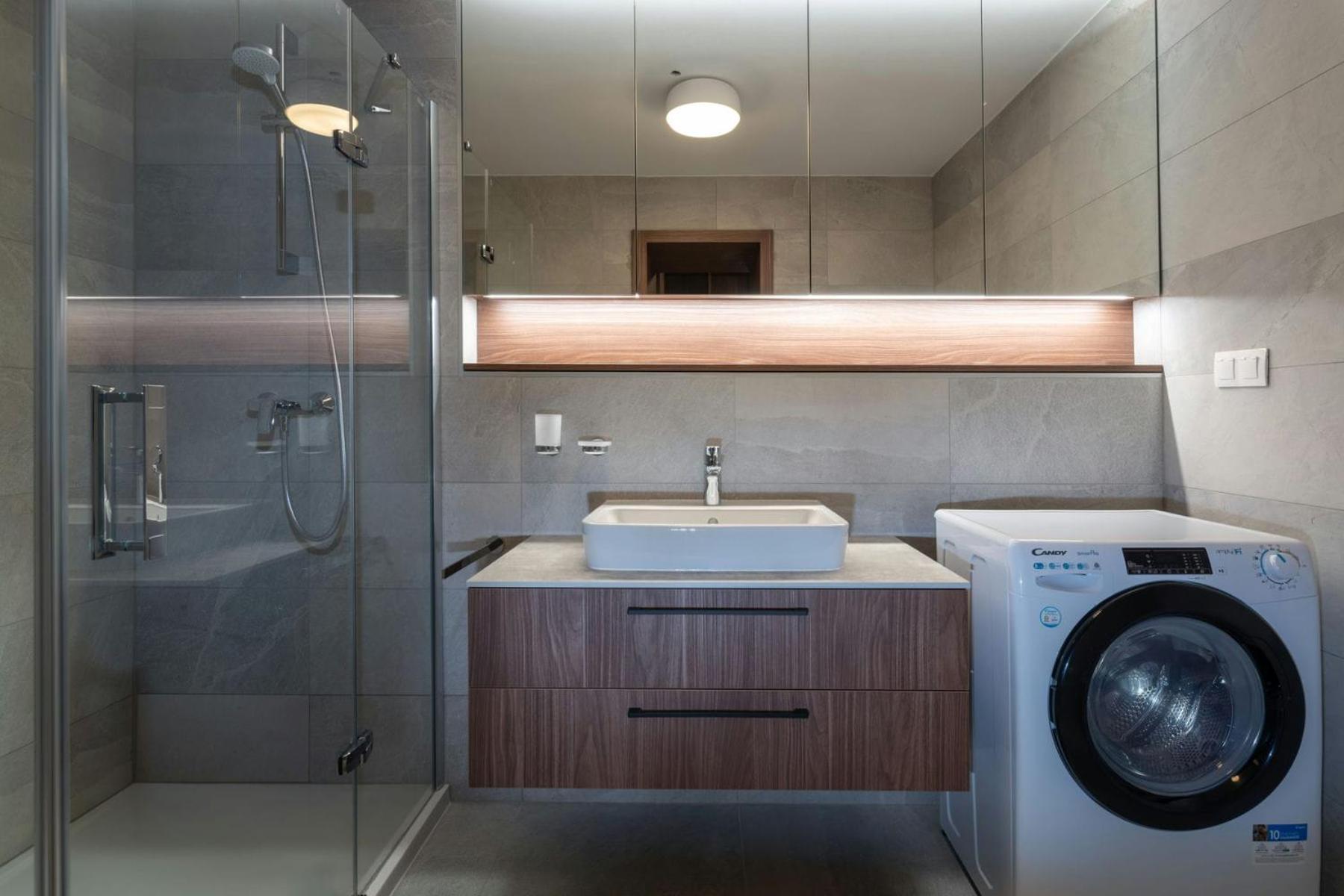 Deluxe One-Bedroom Apartment with Garden View photo 3
