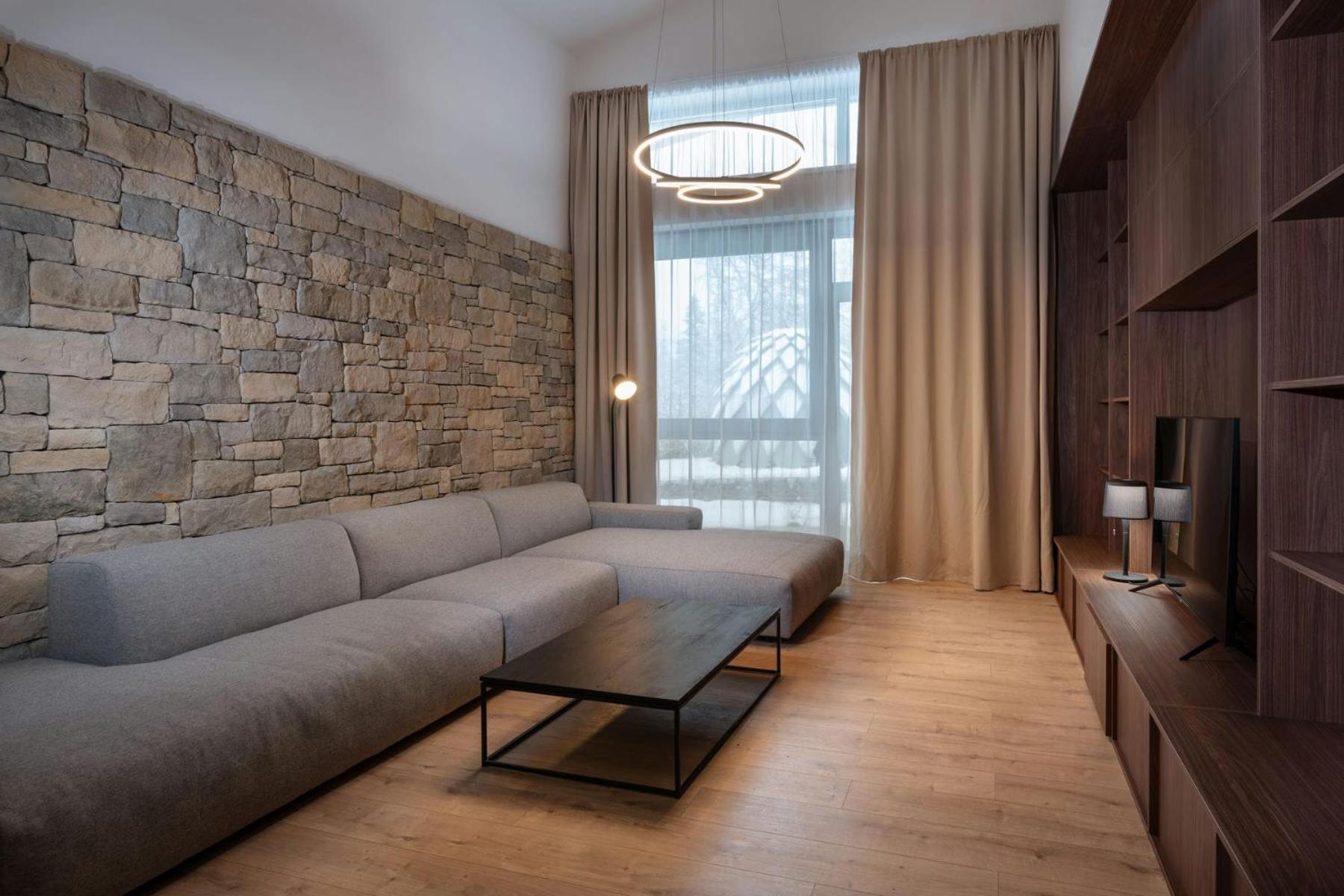 One-Bedroom Apartment With Terrace photo 1