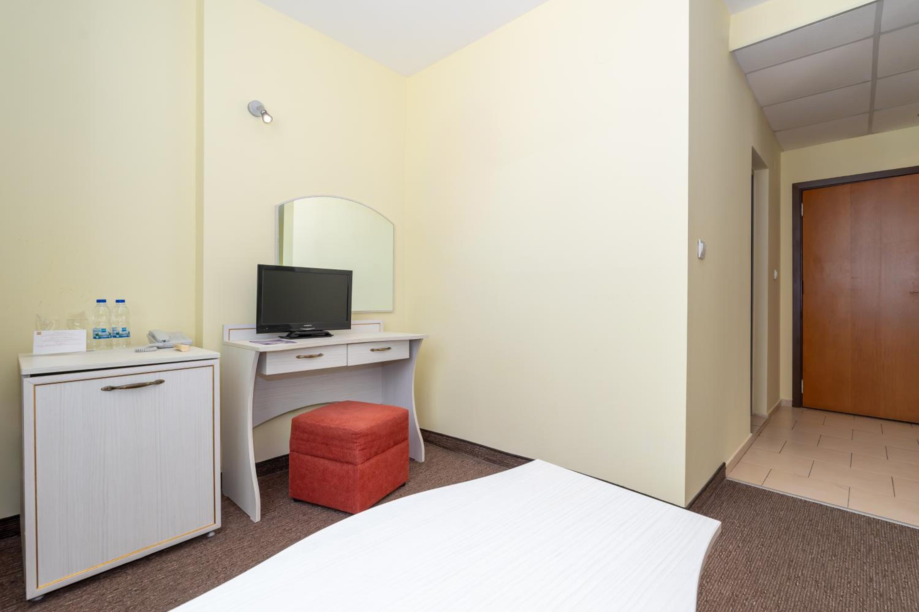 Double Room – Free Beach Access - Photo 5