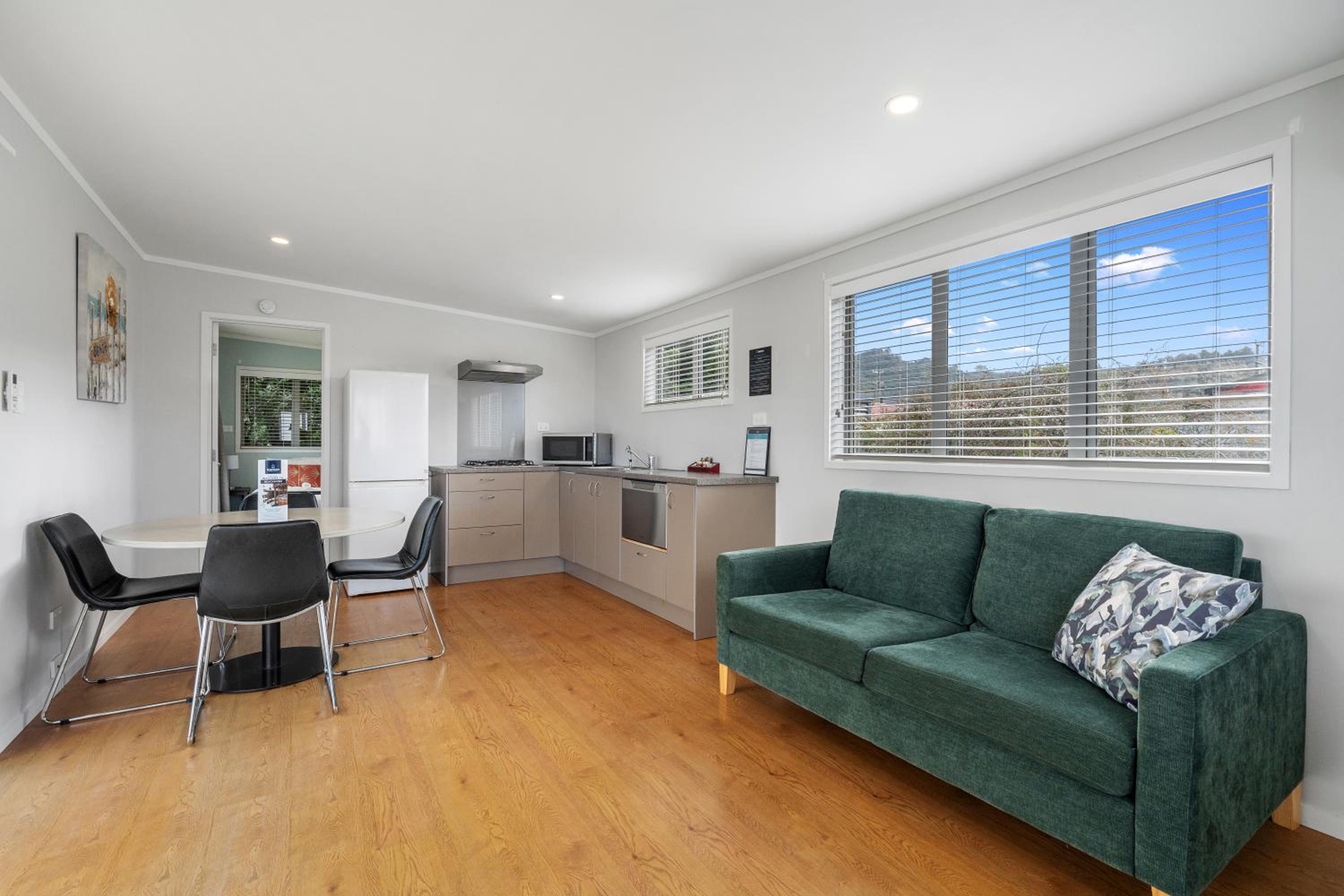 Deluxe Studio (1BR) photo 2