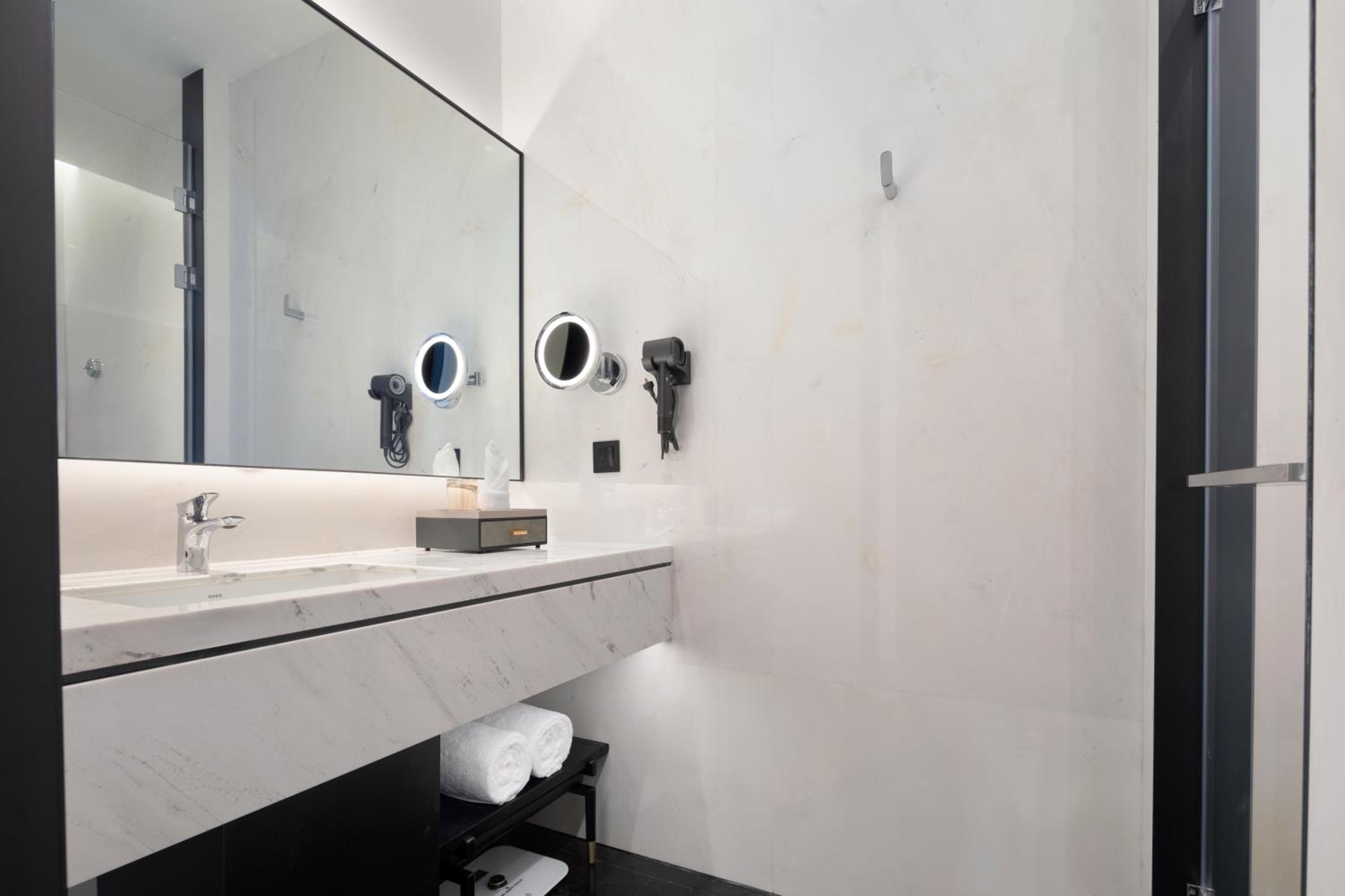 Standard Double Room with Two Double Beds and City View