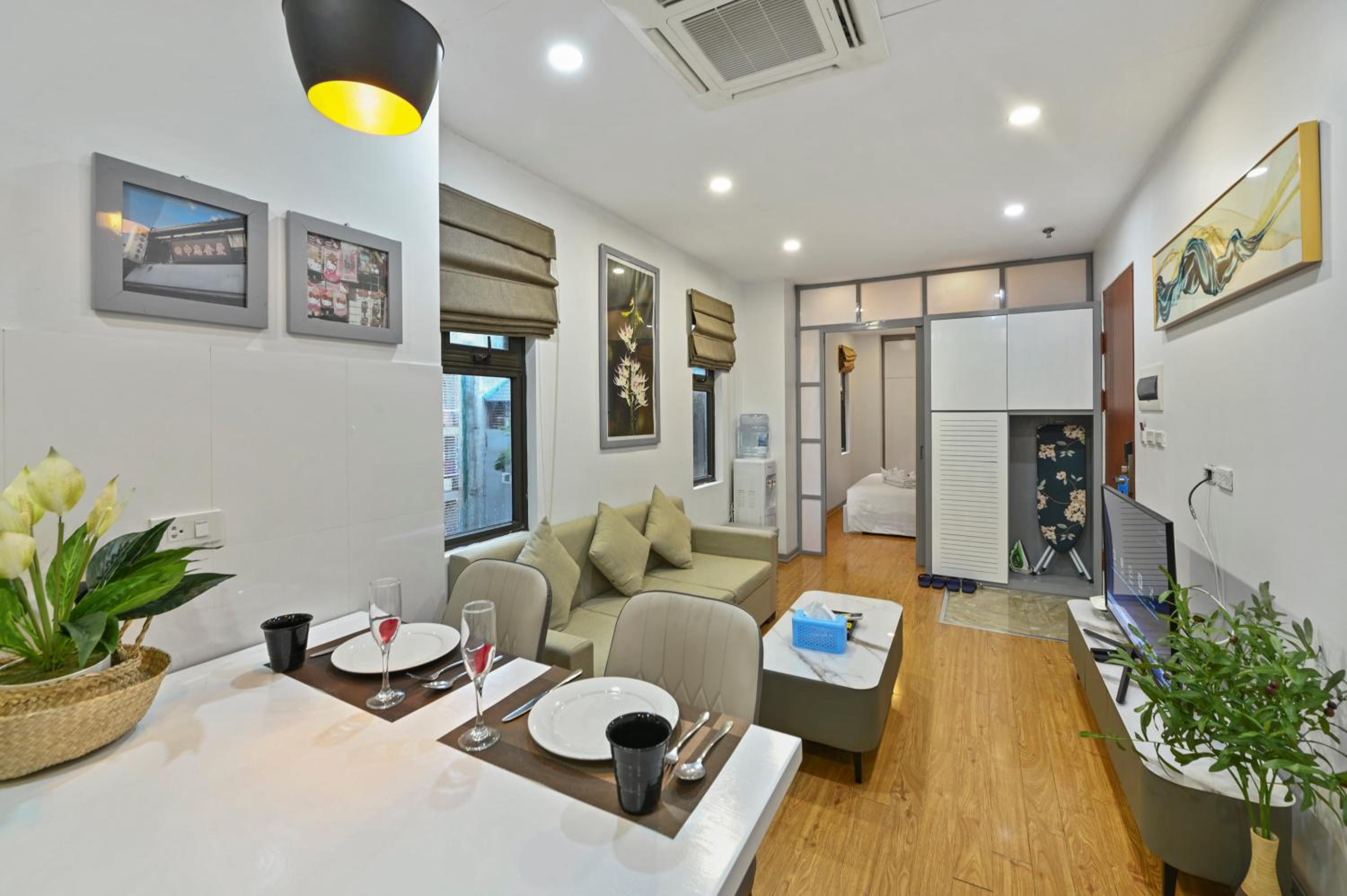 One-Bedroom Apartment