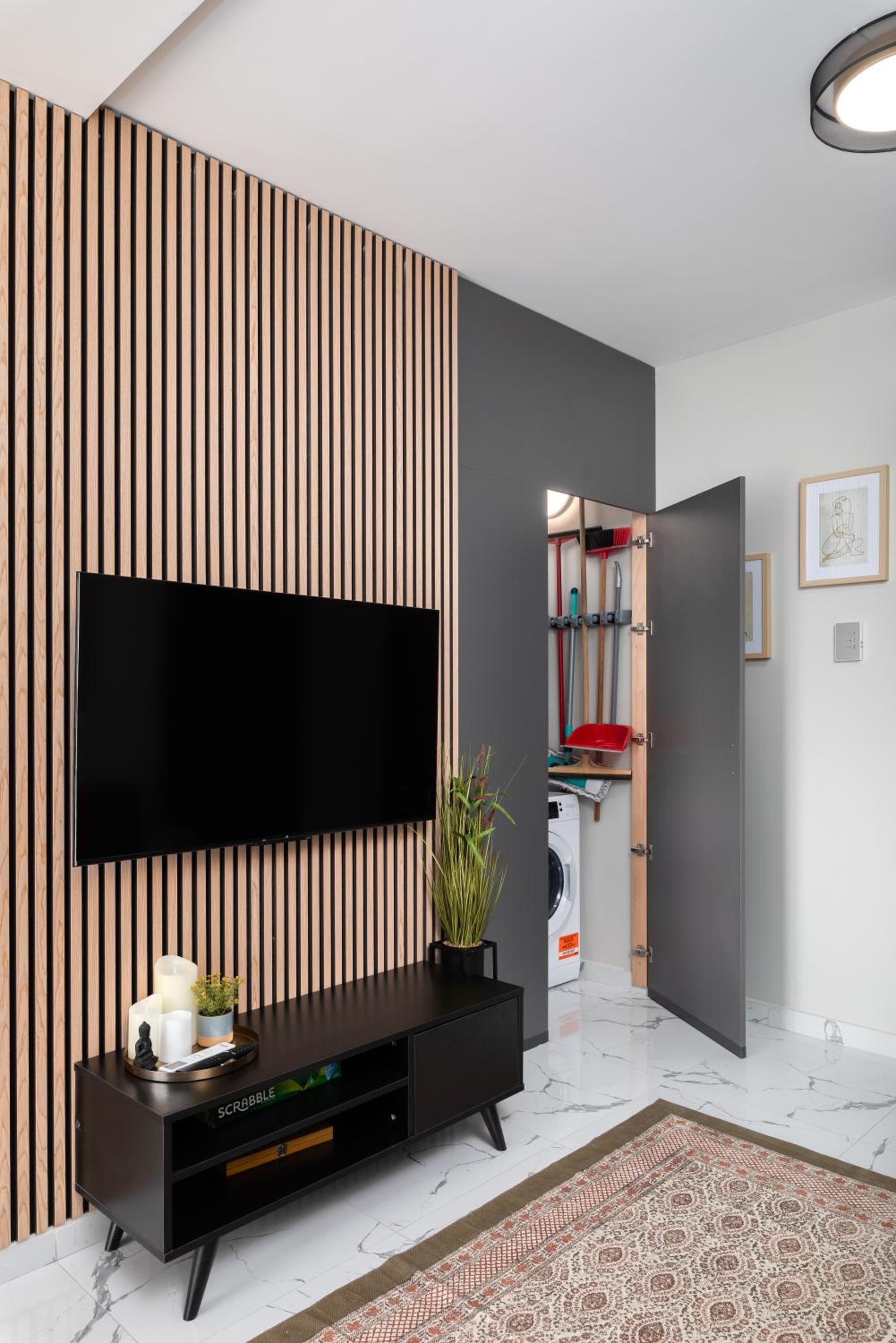 Two-Bedroom Apartment with Balcony and Terrace photo 3