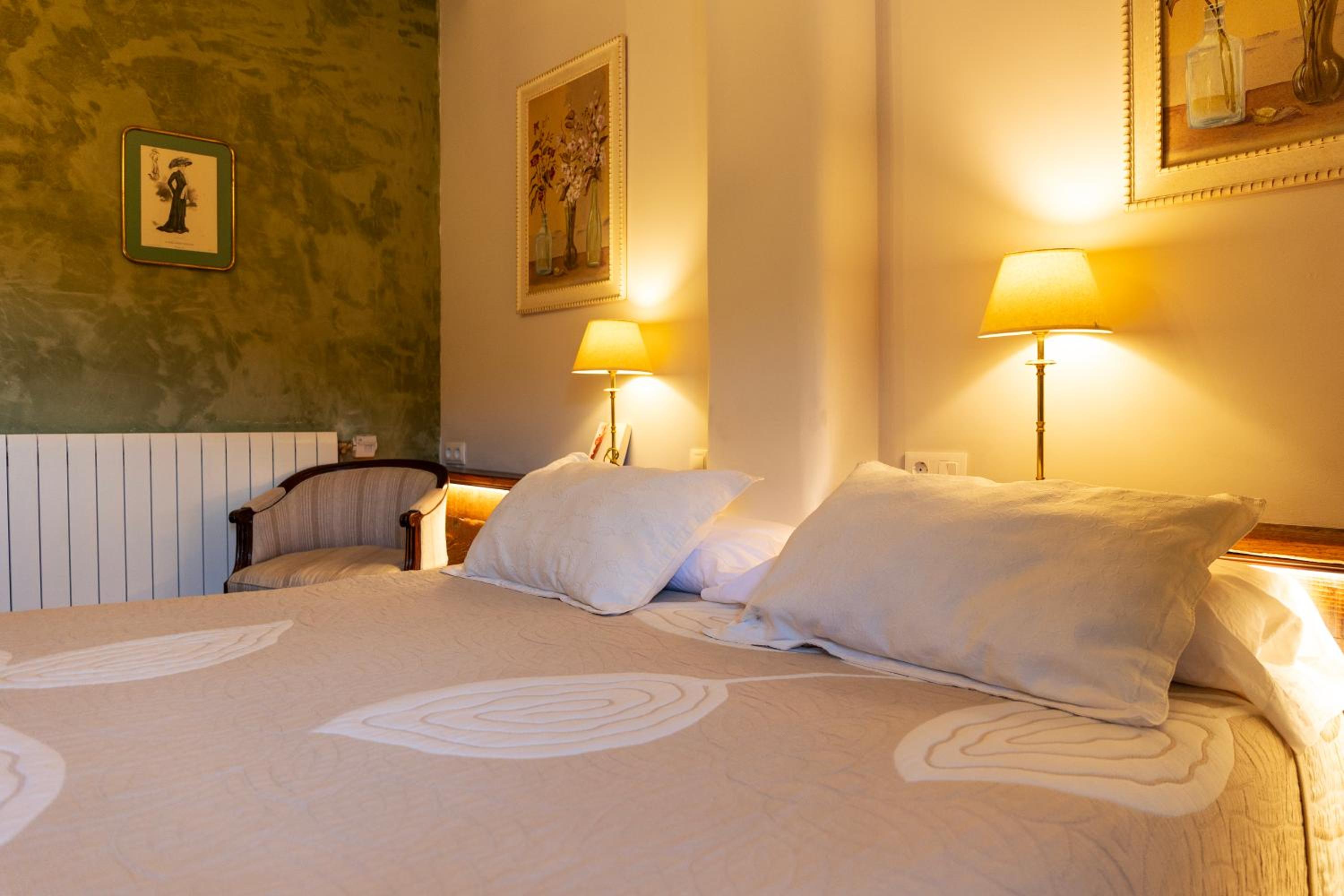Double or Twin Room with Mountain View photo 3