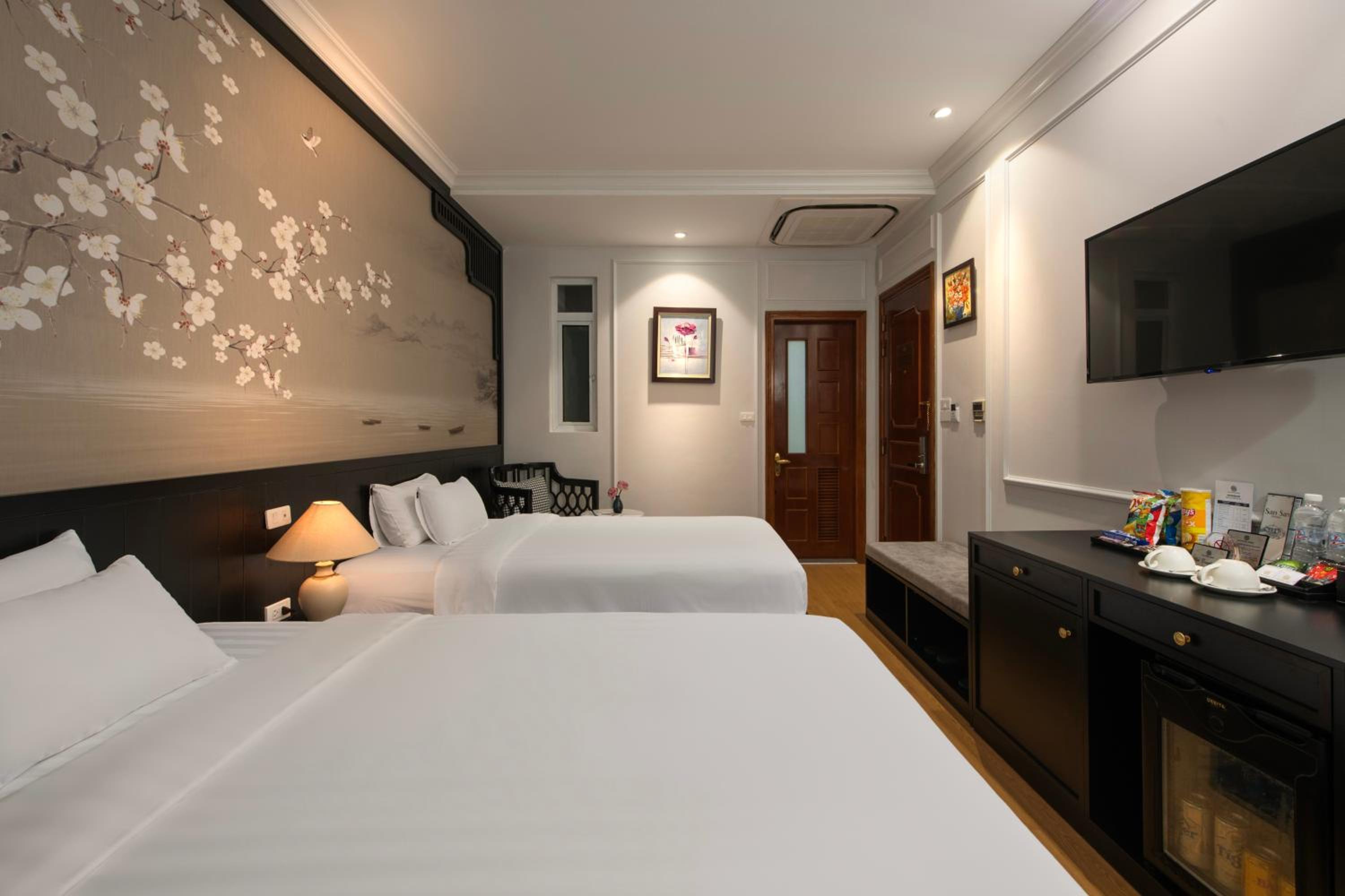 Deluxe Double or Twin Room photo 2