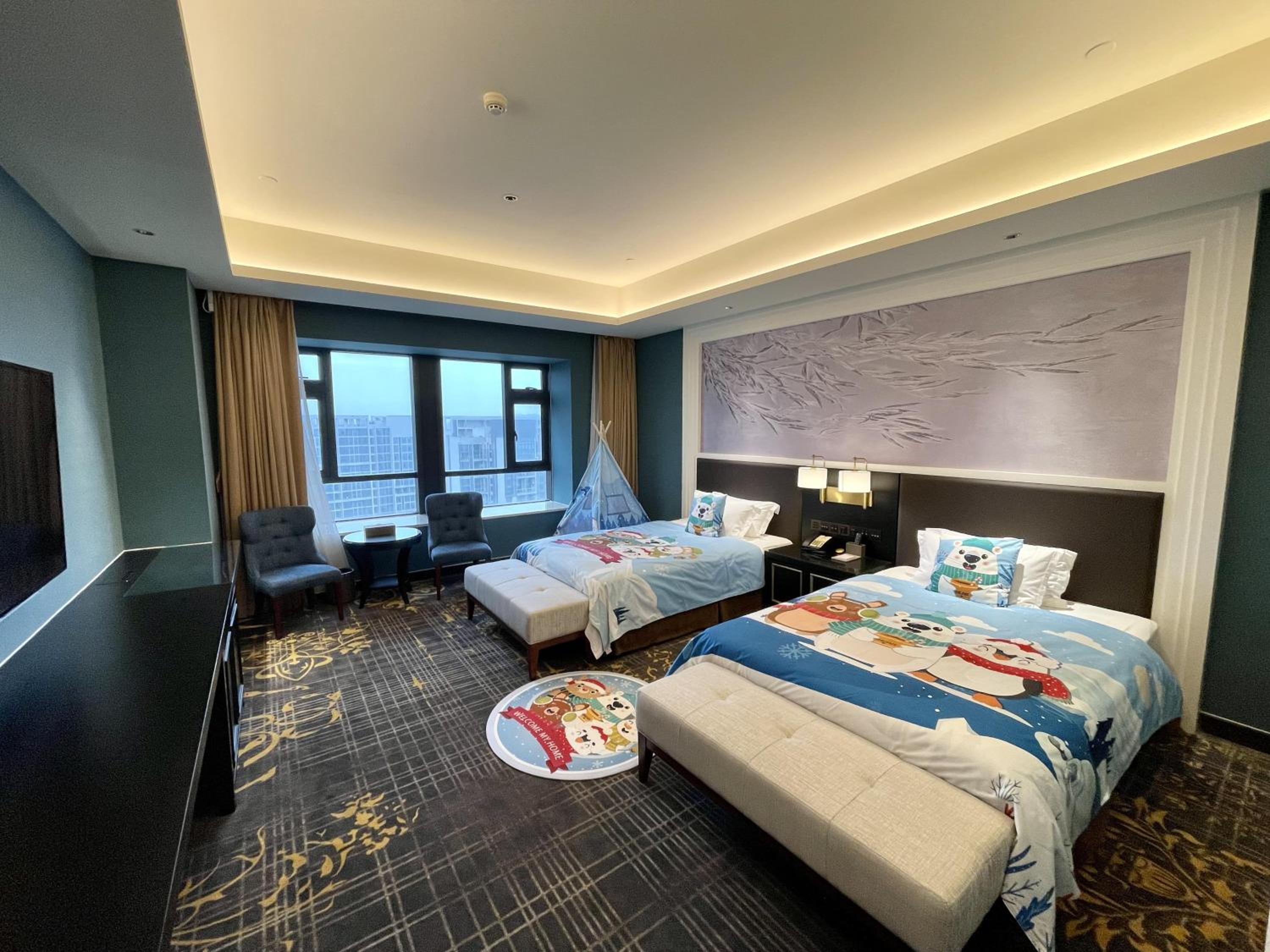 Large Twin Room