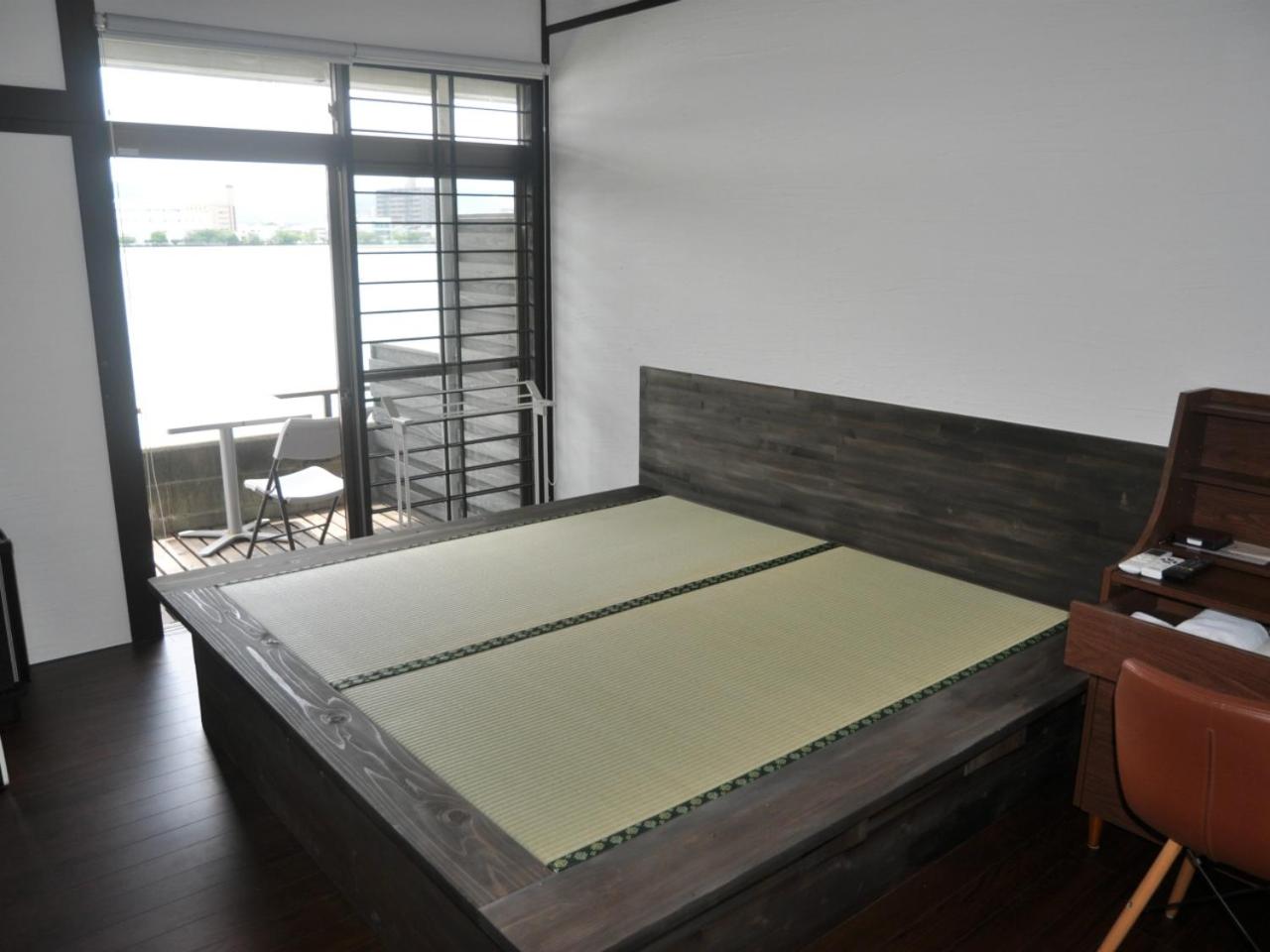 Twin Room with Shower