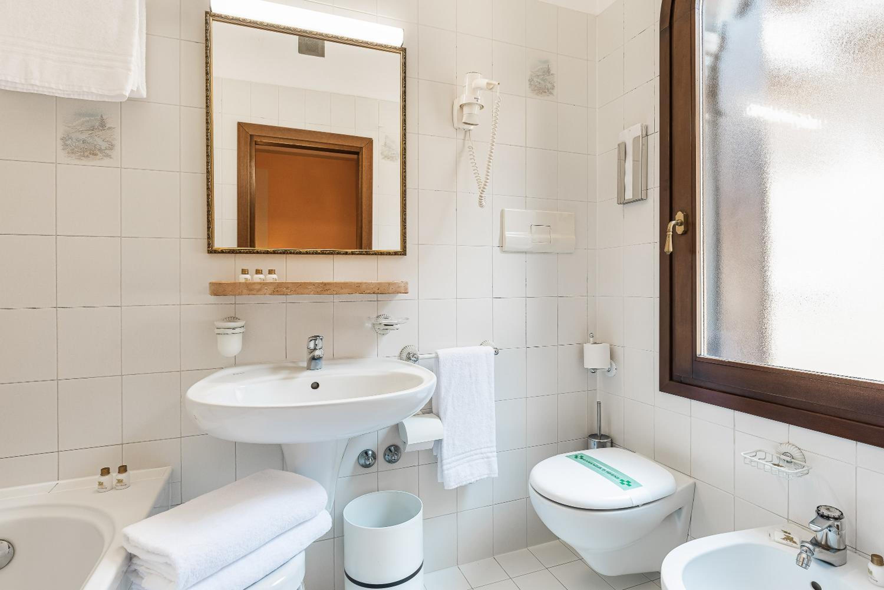 Superior Triple Room photo 2