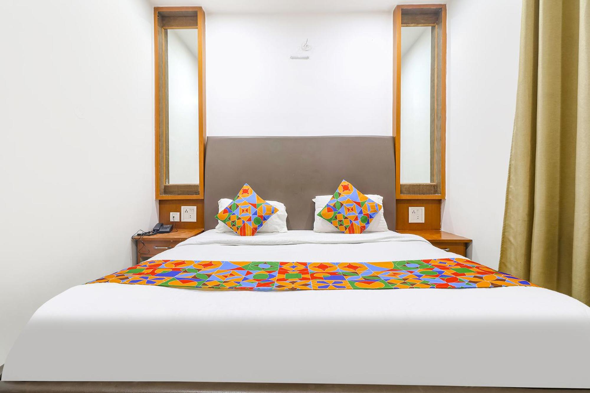 Deluxe Room - Photo 4