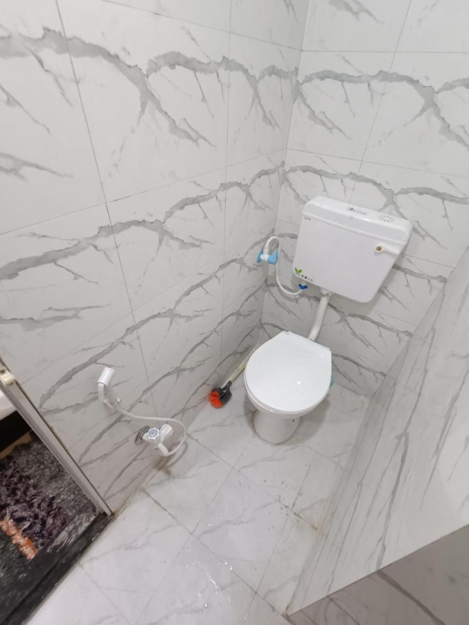 Single Room With Private Bathroom photo 3