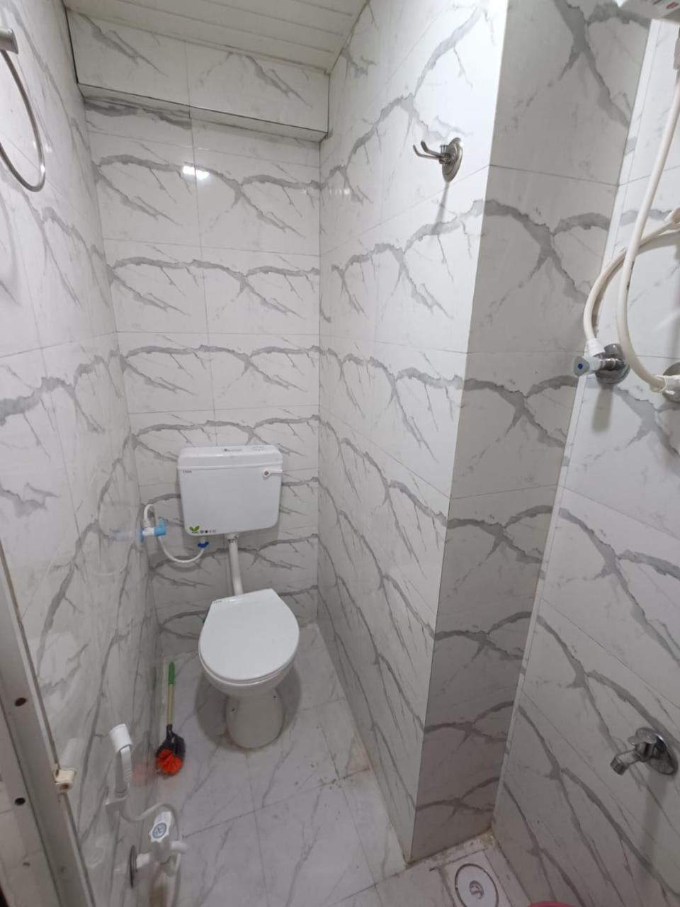 Single Room With Private Bathroom photo 2