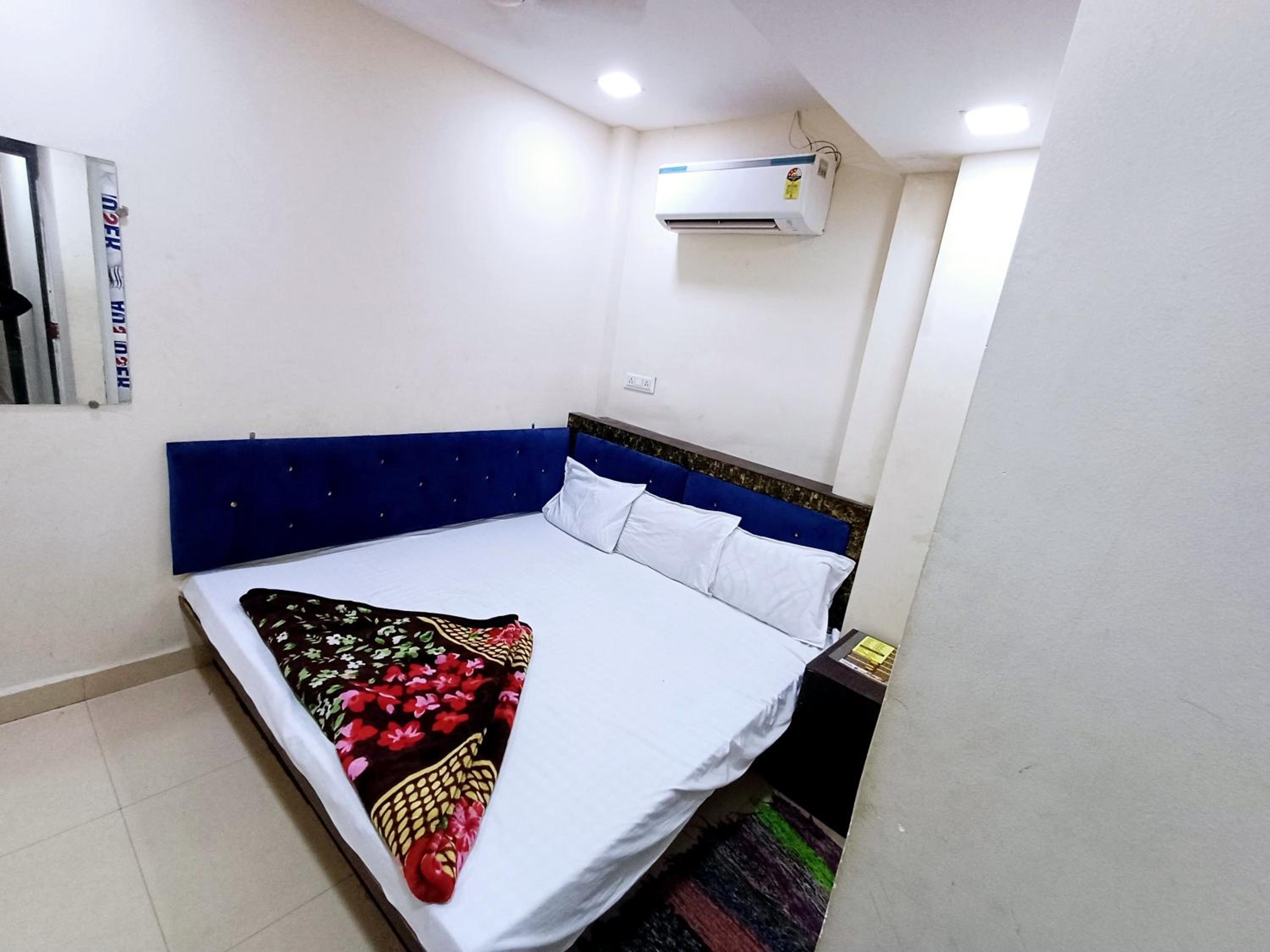 Double Room With Private Bathroom photo 3