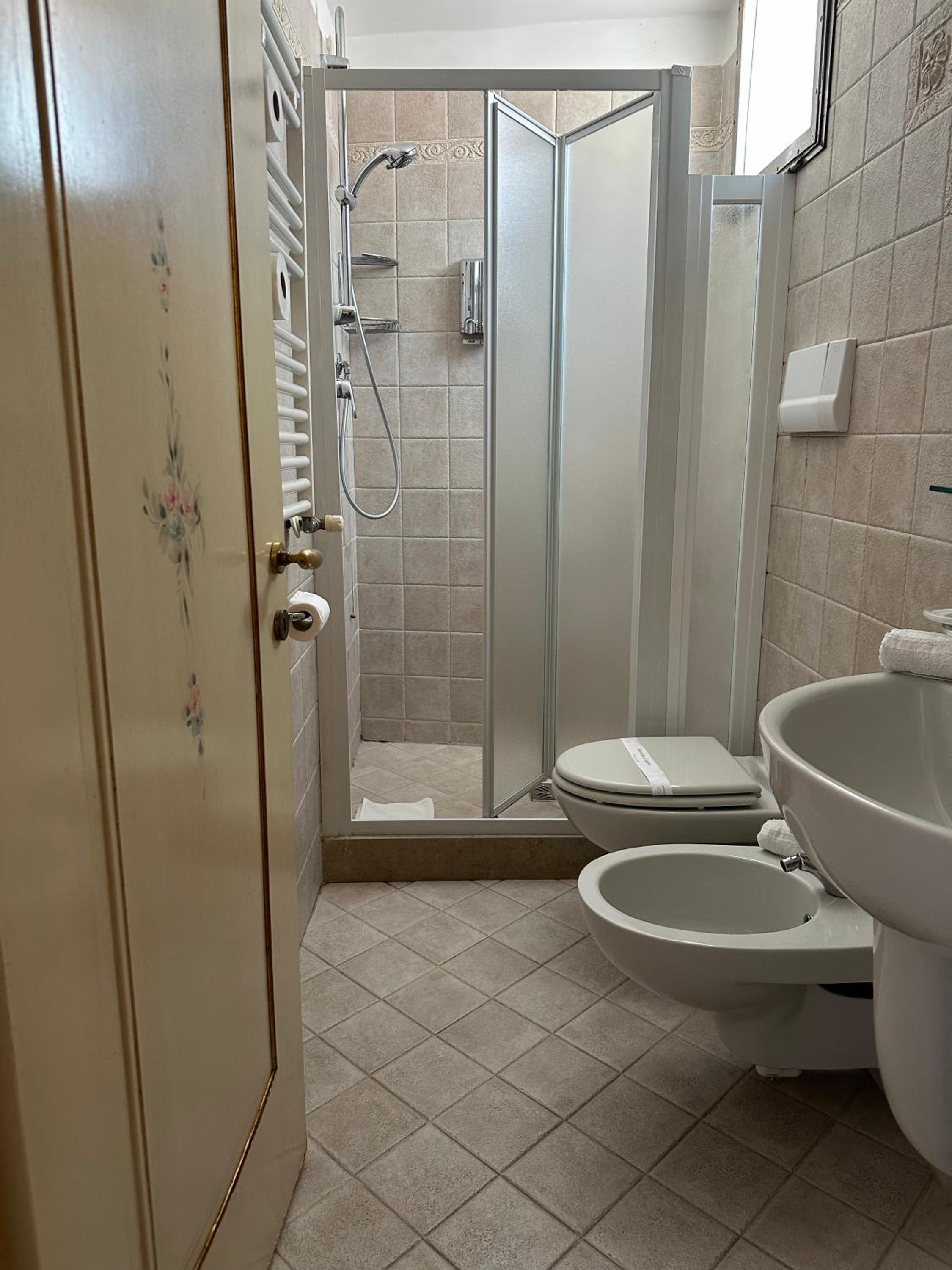 Double or Twin Room photo 2