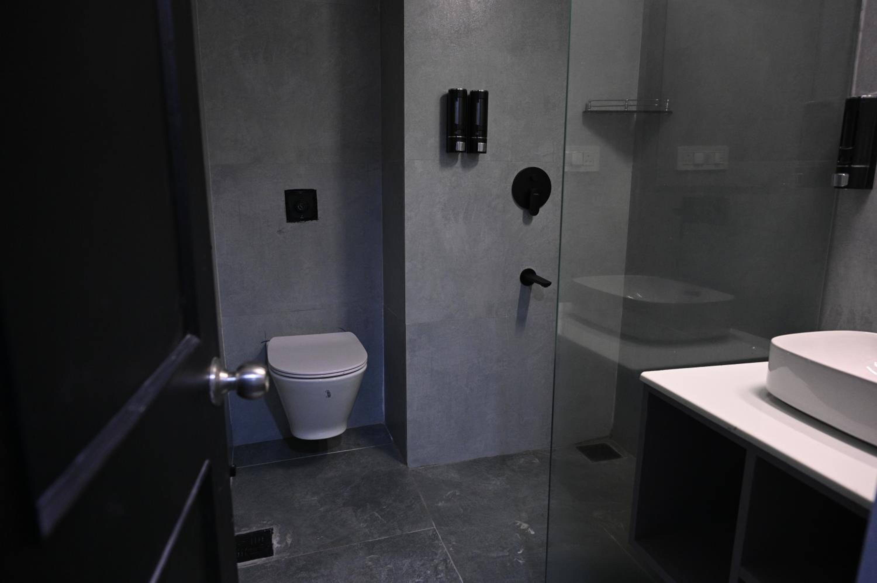 Superior King Room - Photo 4