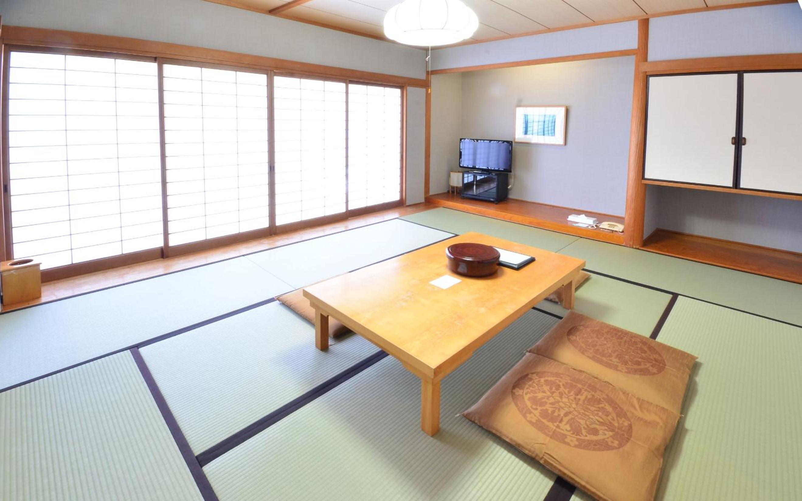 Japanese-Style Room
