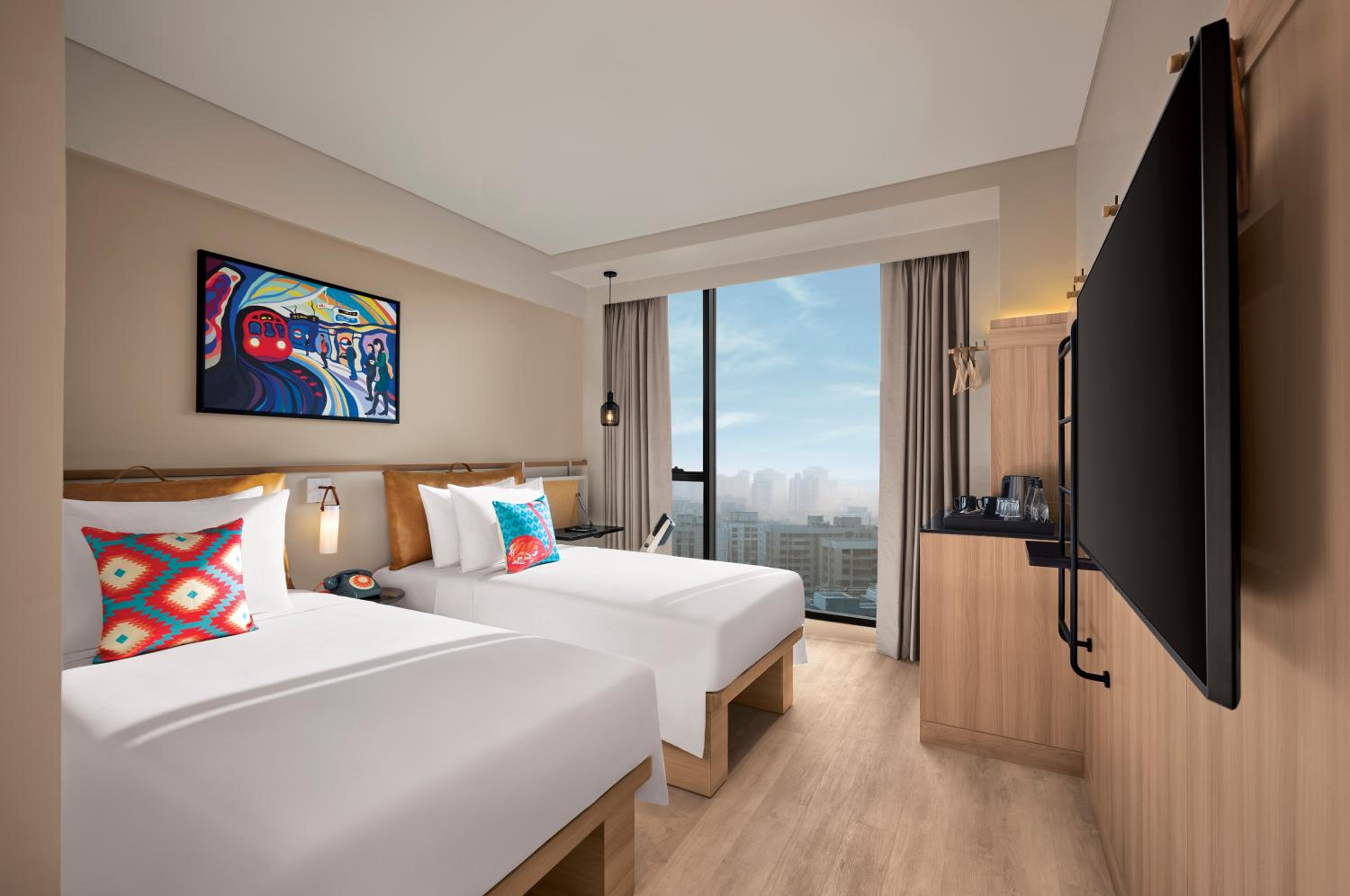 Moxy High Twin Room photo 1