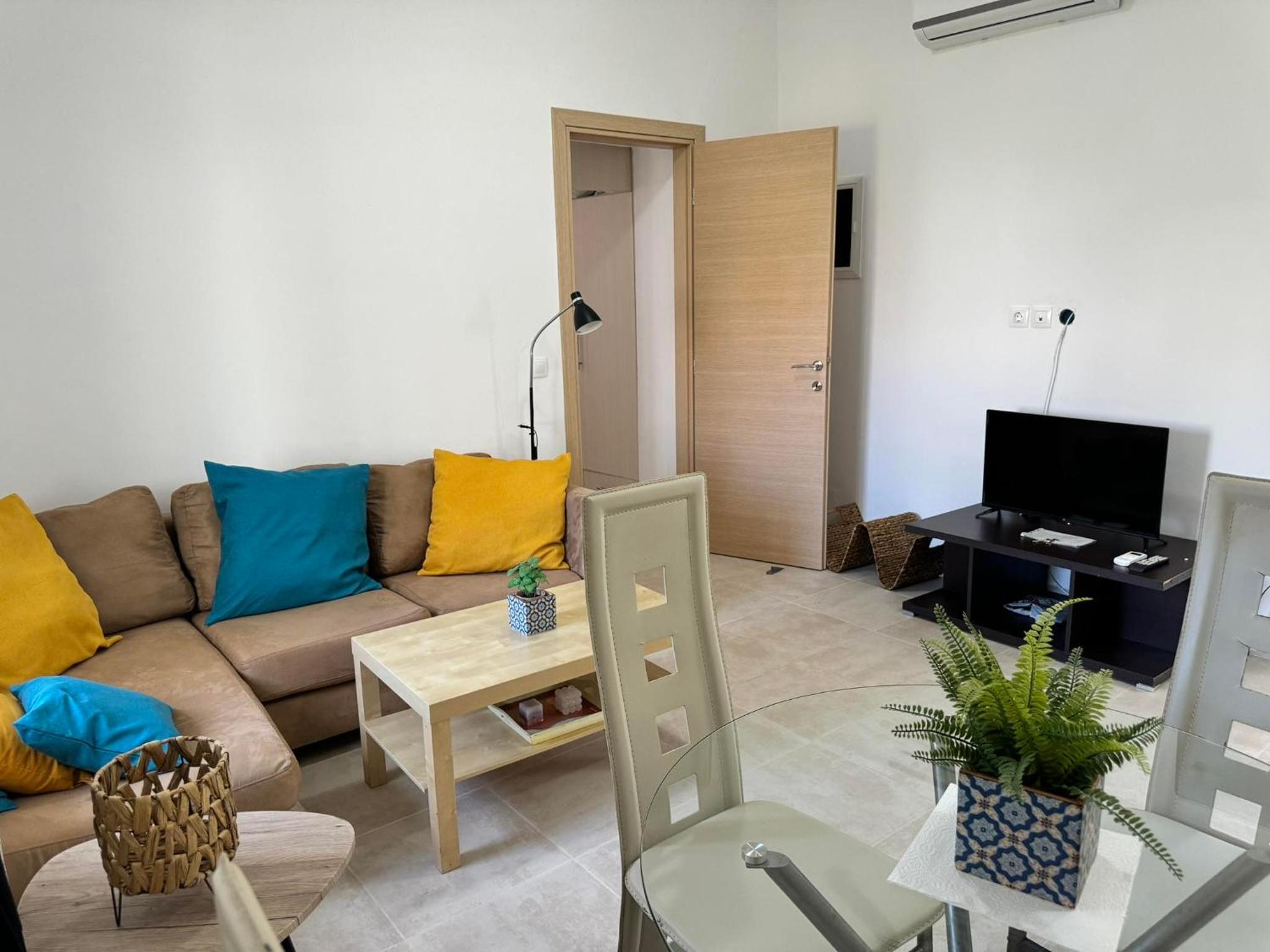 One-Bedroom House photo 1