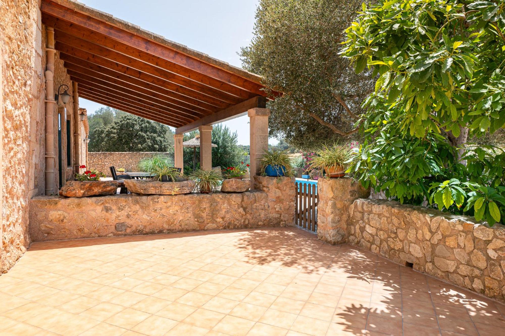 Casa de cuatro habitaciones