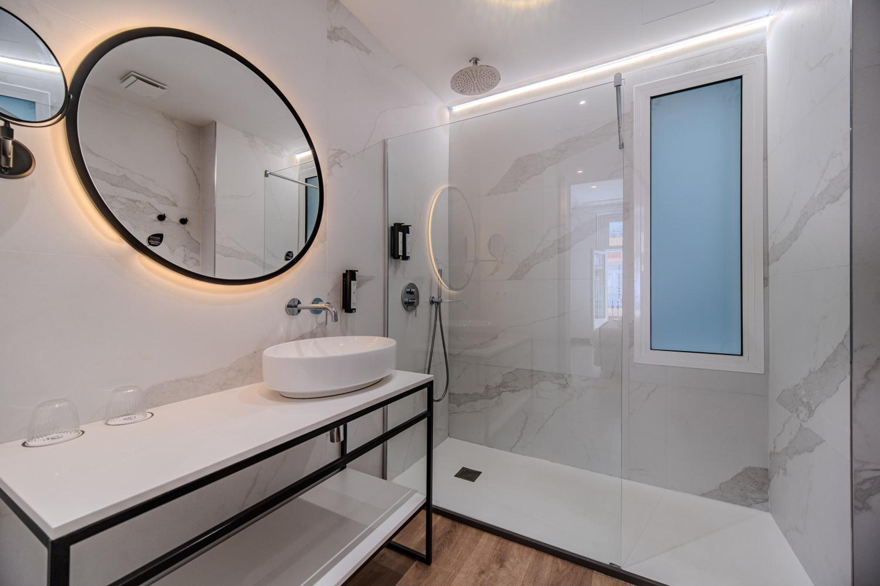 Double or Twin Room - Photo 22