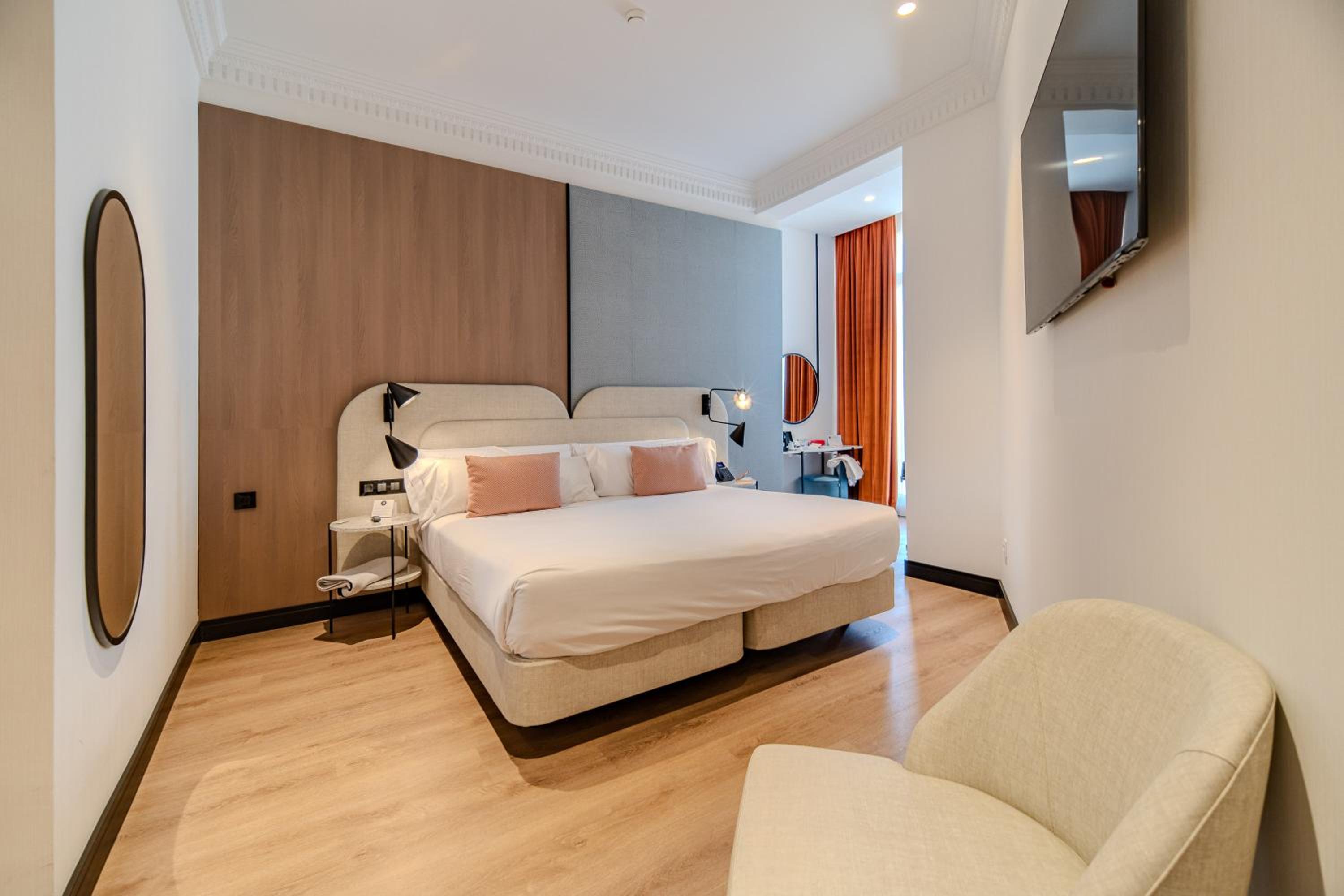 Double or Twin Room - Photo 20