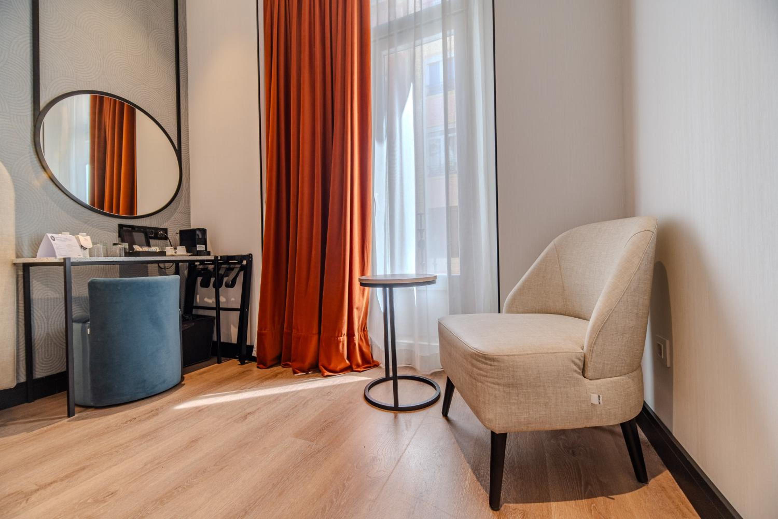 Double or Twin Room - Photo 19