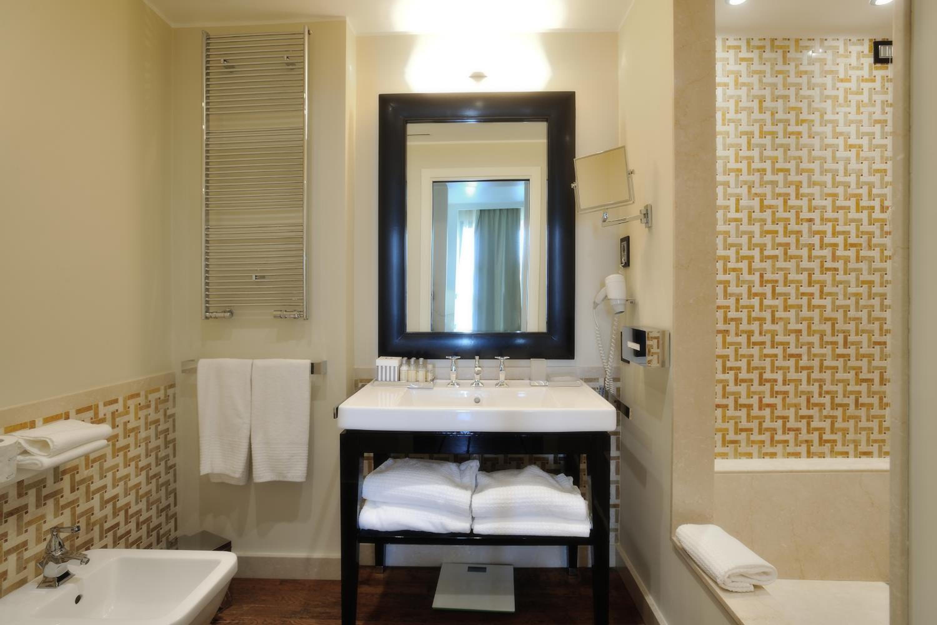 Junior Suite - Photo 8