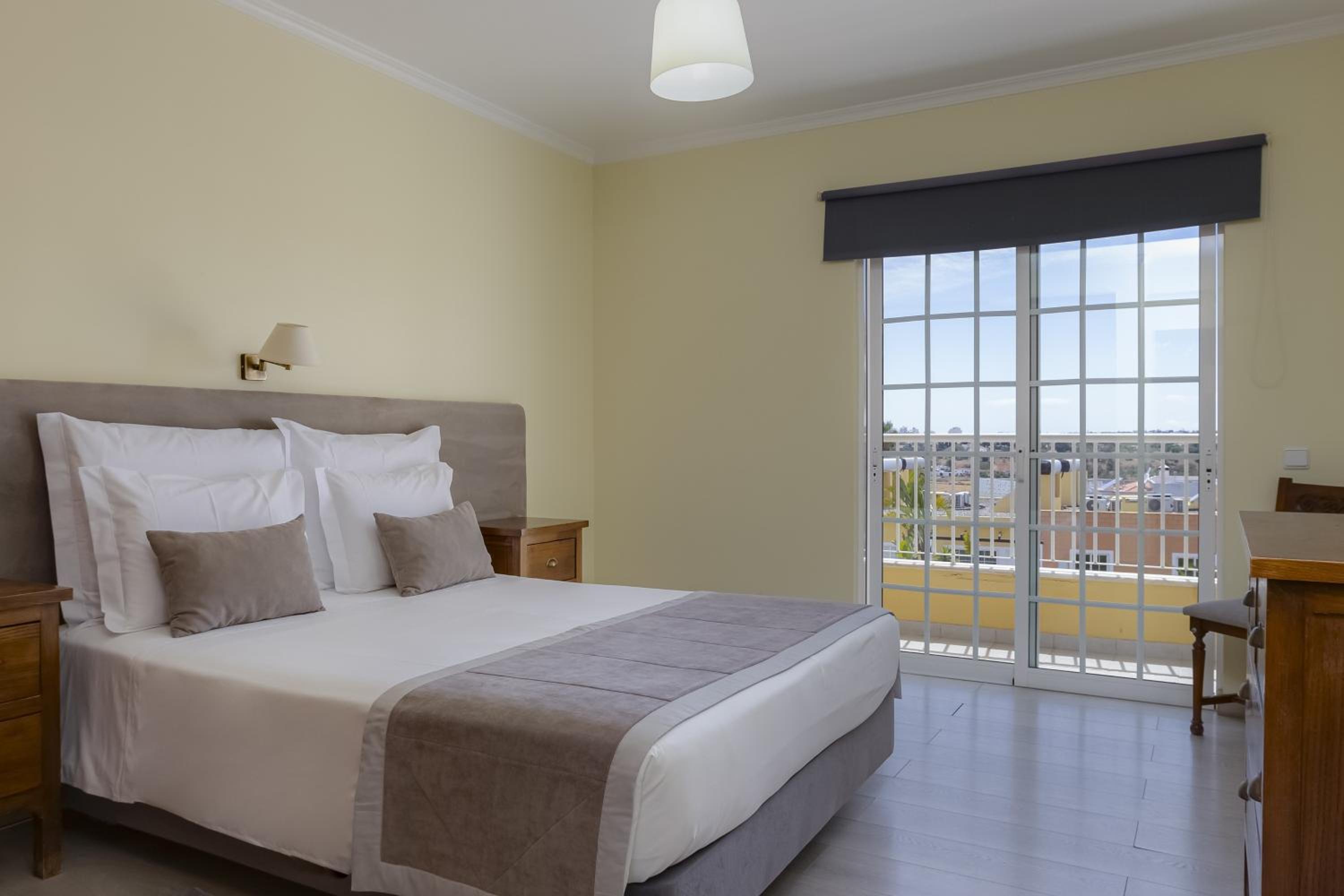 Superior One-Bedroom Apartment photo 1