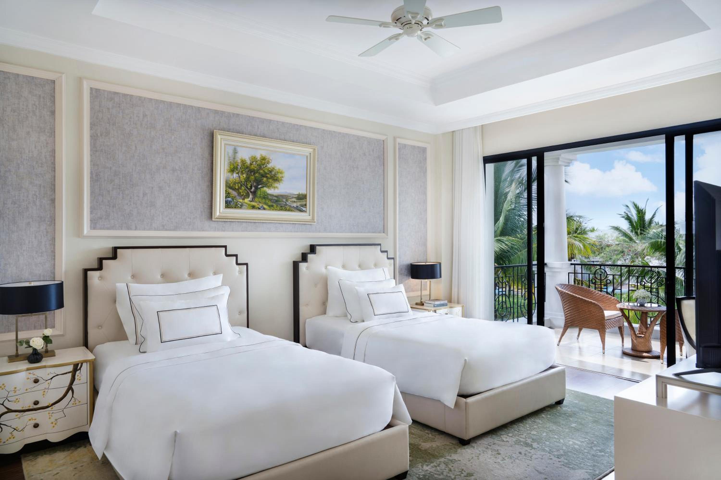 Four-Bedroom Villa with Lake View and Private Pool photo 2