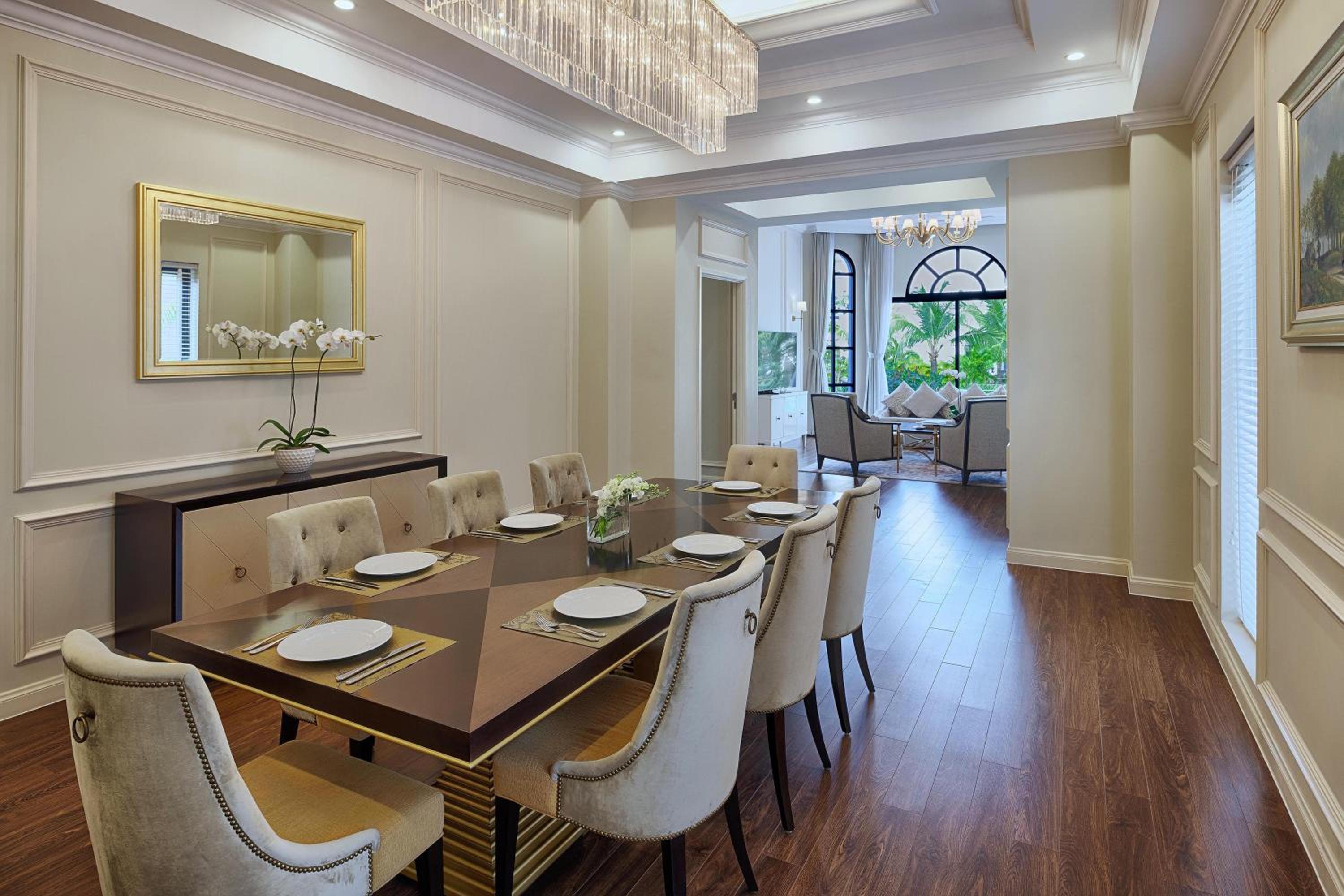 Three-Bedroom Villa with Lake View and Private Pool photo 3