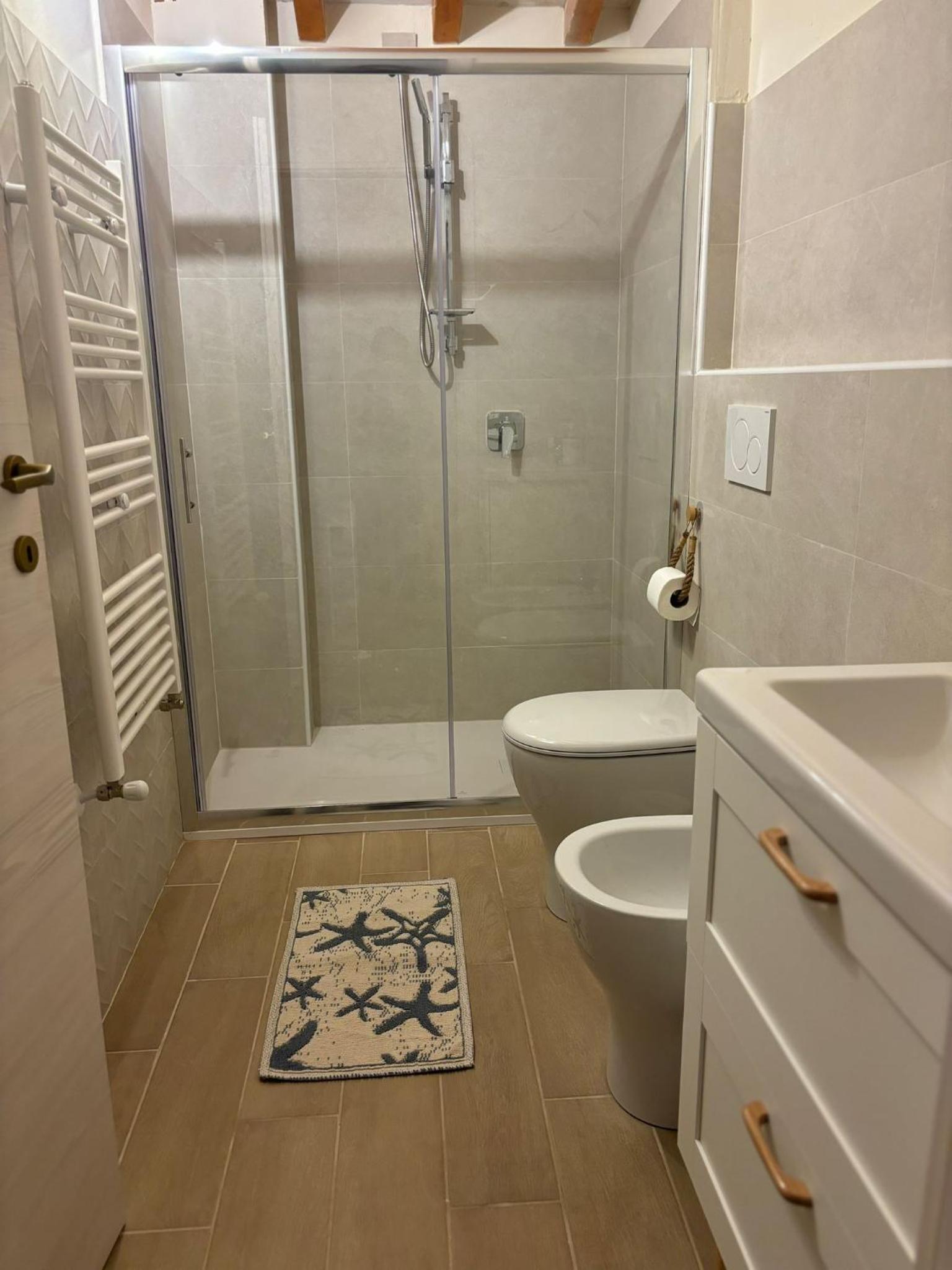 Deluxe Two-Bedroom Apartment With Garden View photo 2