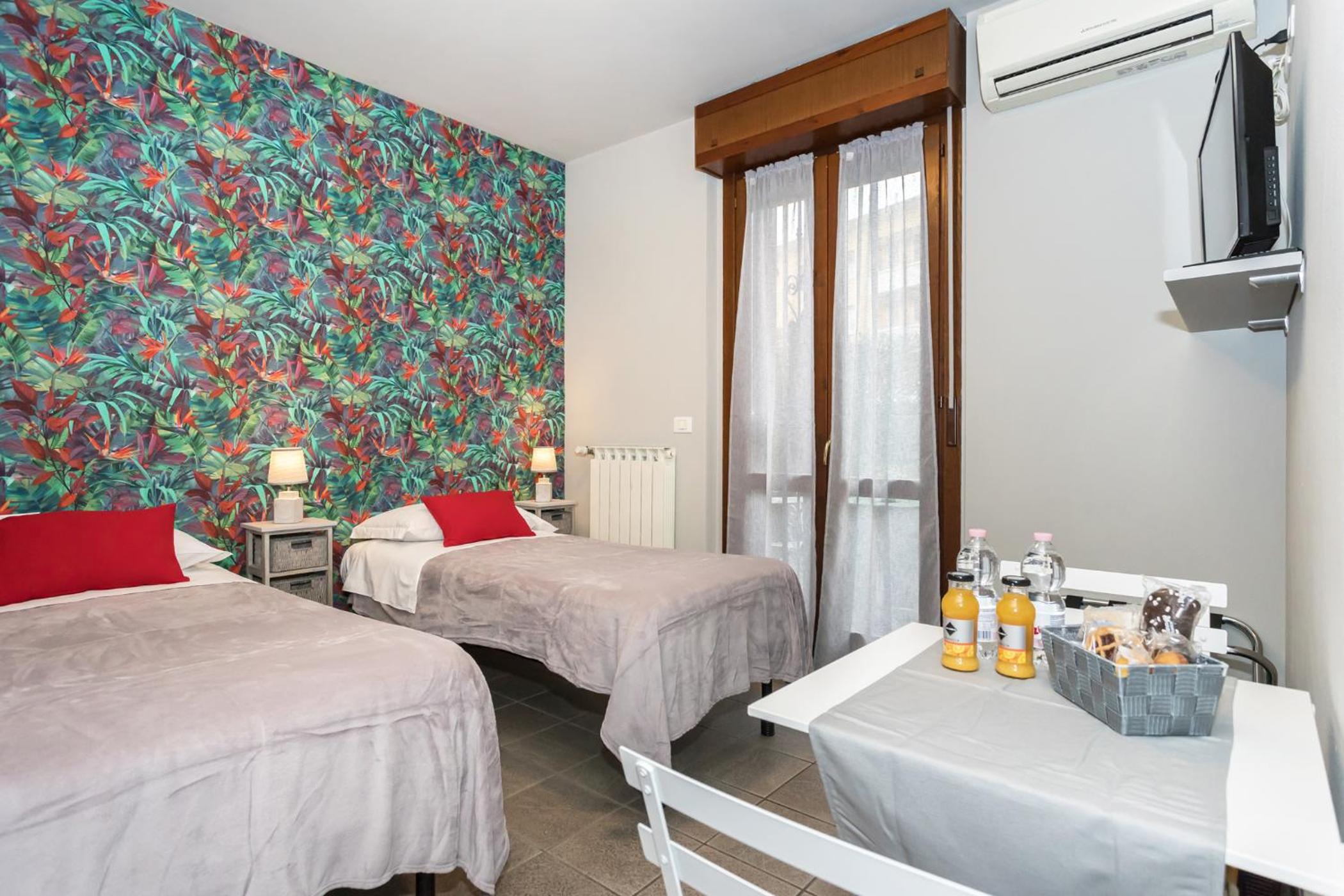 Deluxe Double Room with Shower photo 1