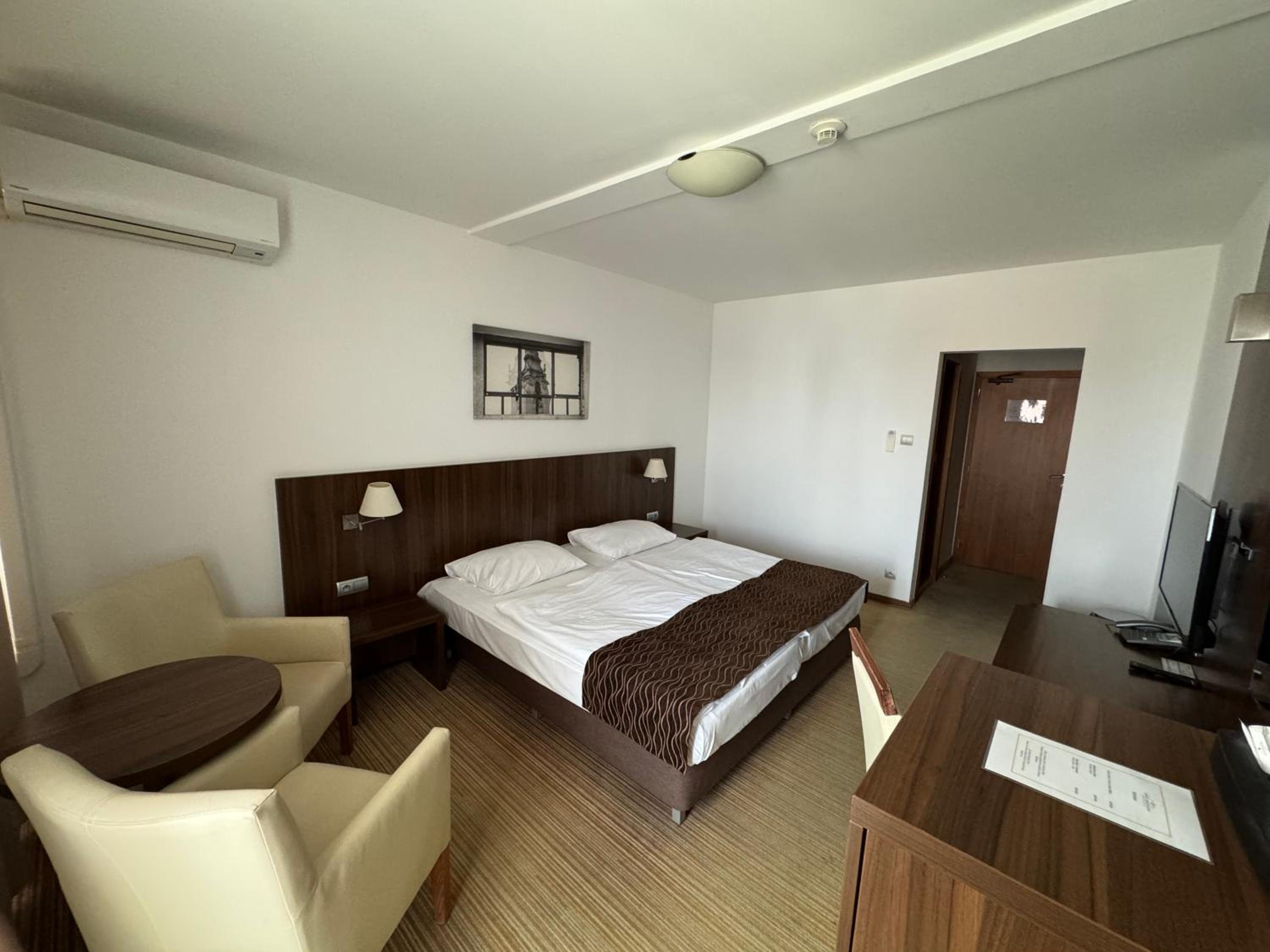 Superior Double Room - Photo 3