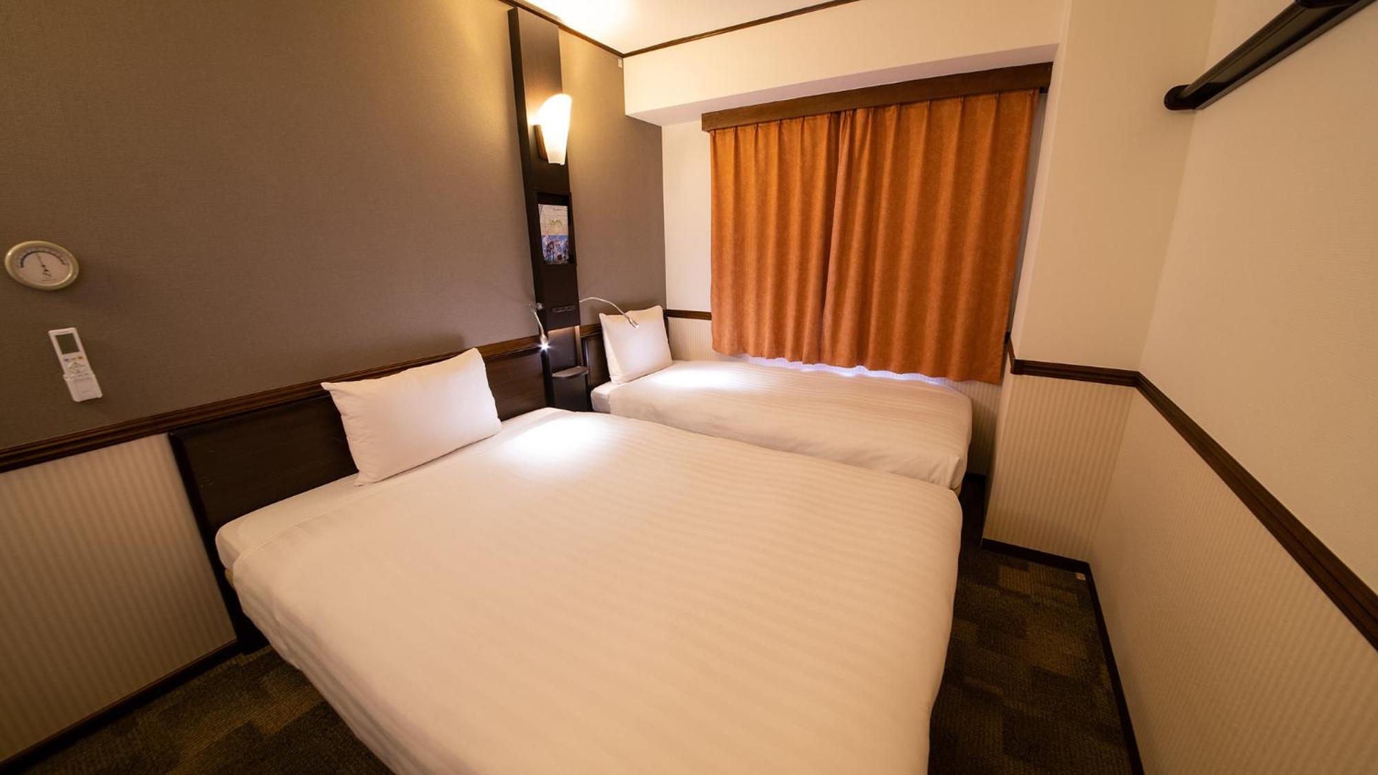 Twin Room - Non-Smoking - Photo 13