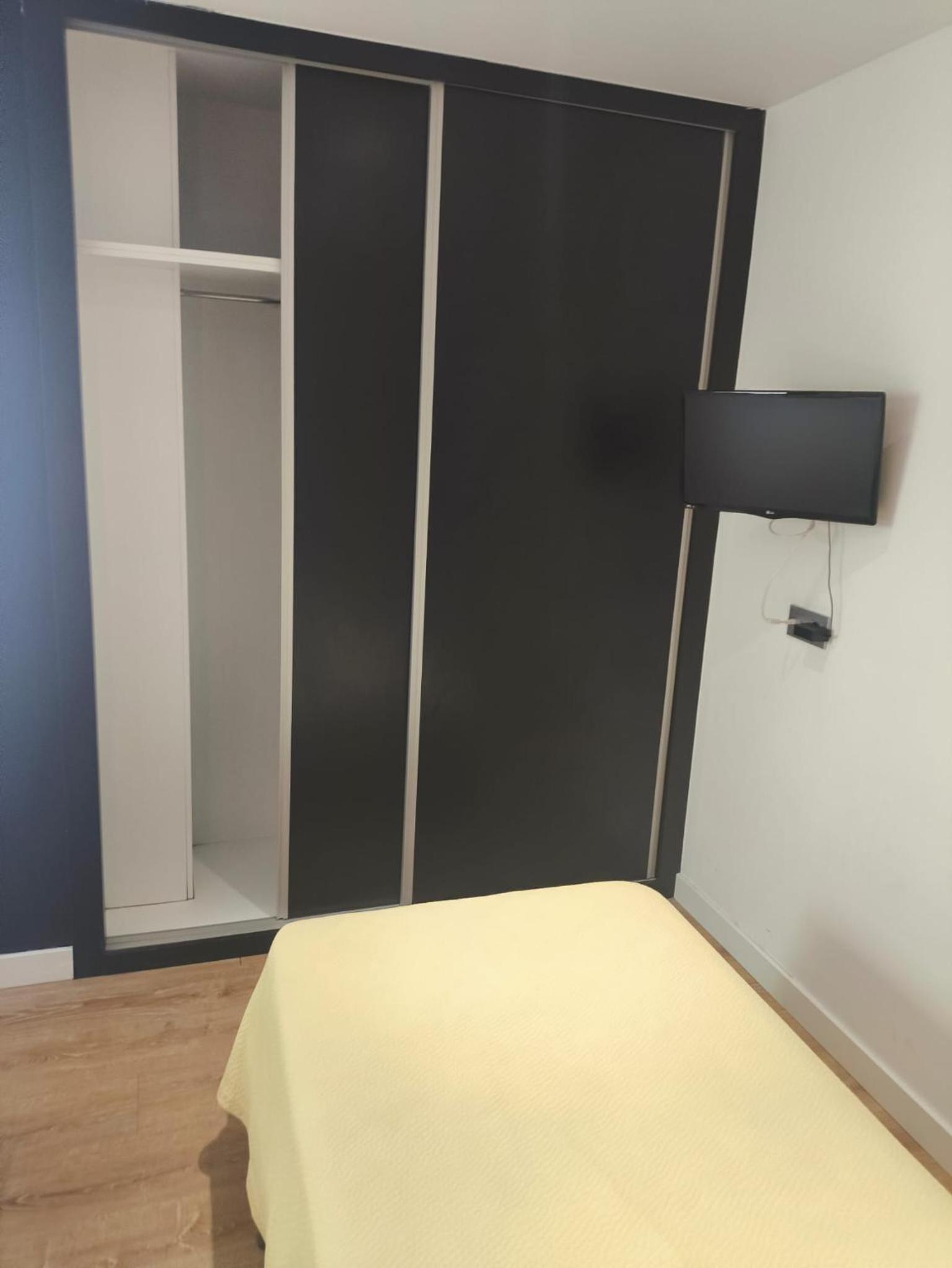 Triple Room - Disability Access - Photo 2