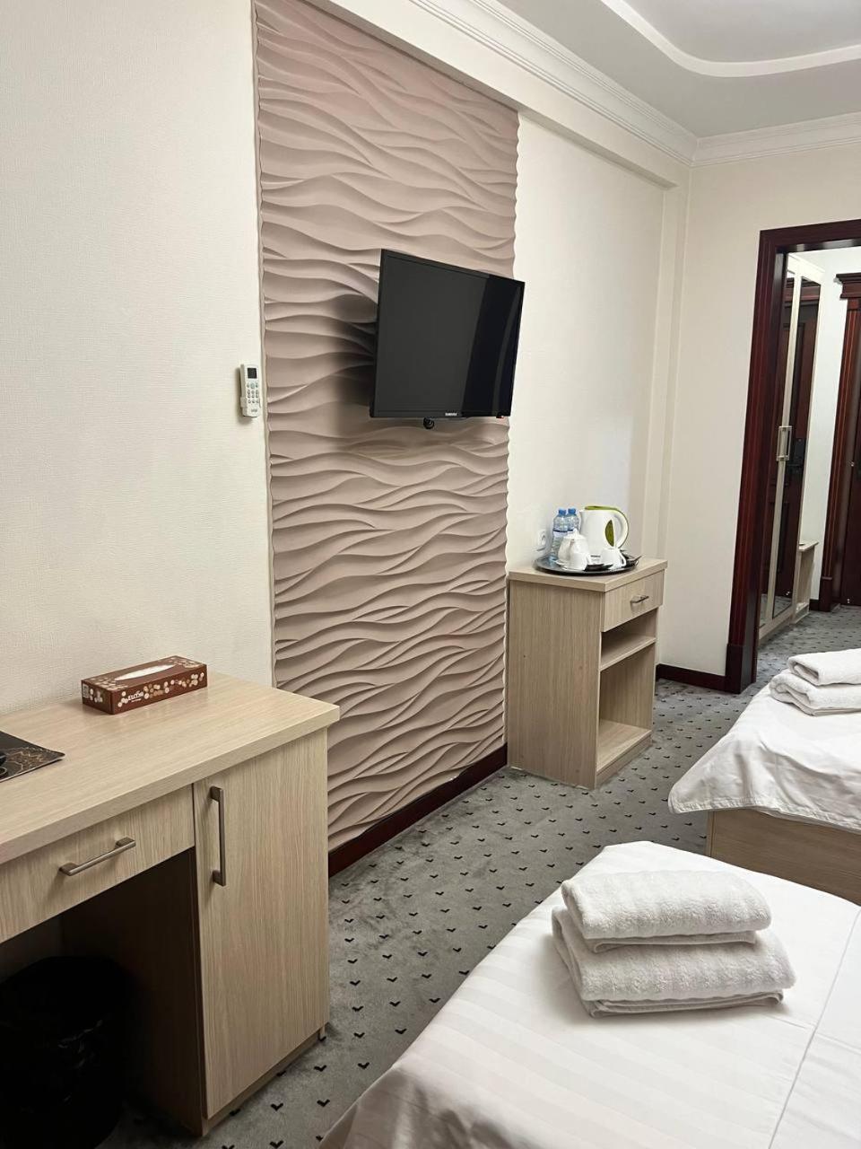 Deluxe Twin Room - Photo 2