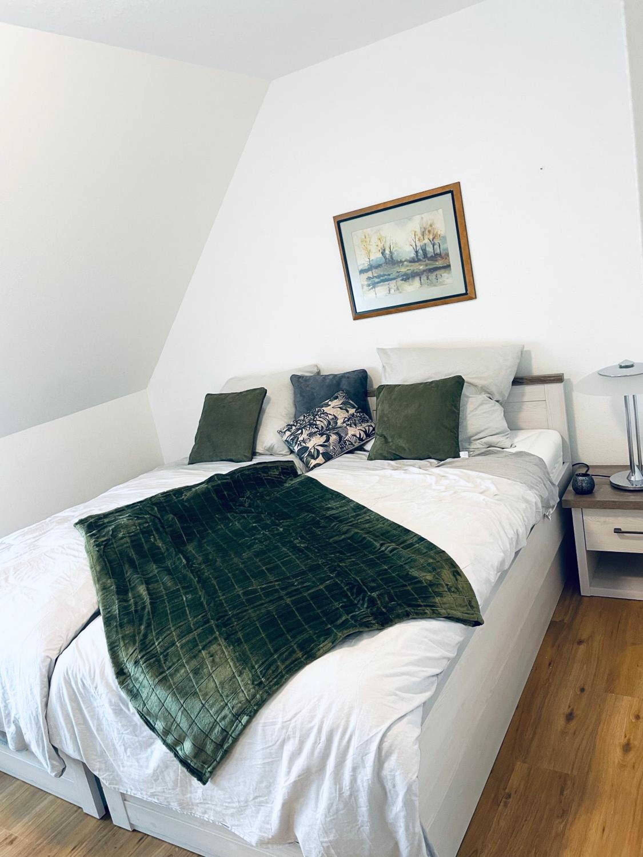 One-Bedroom Apartment photo 1