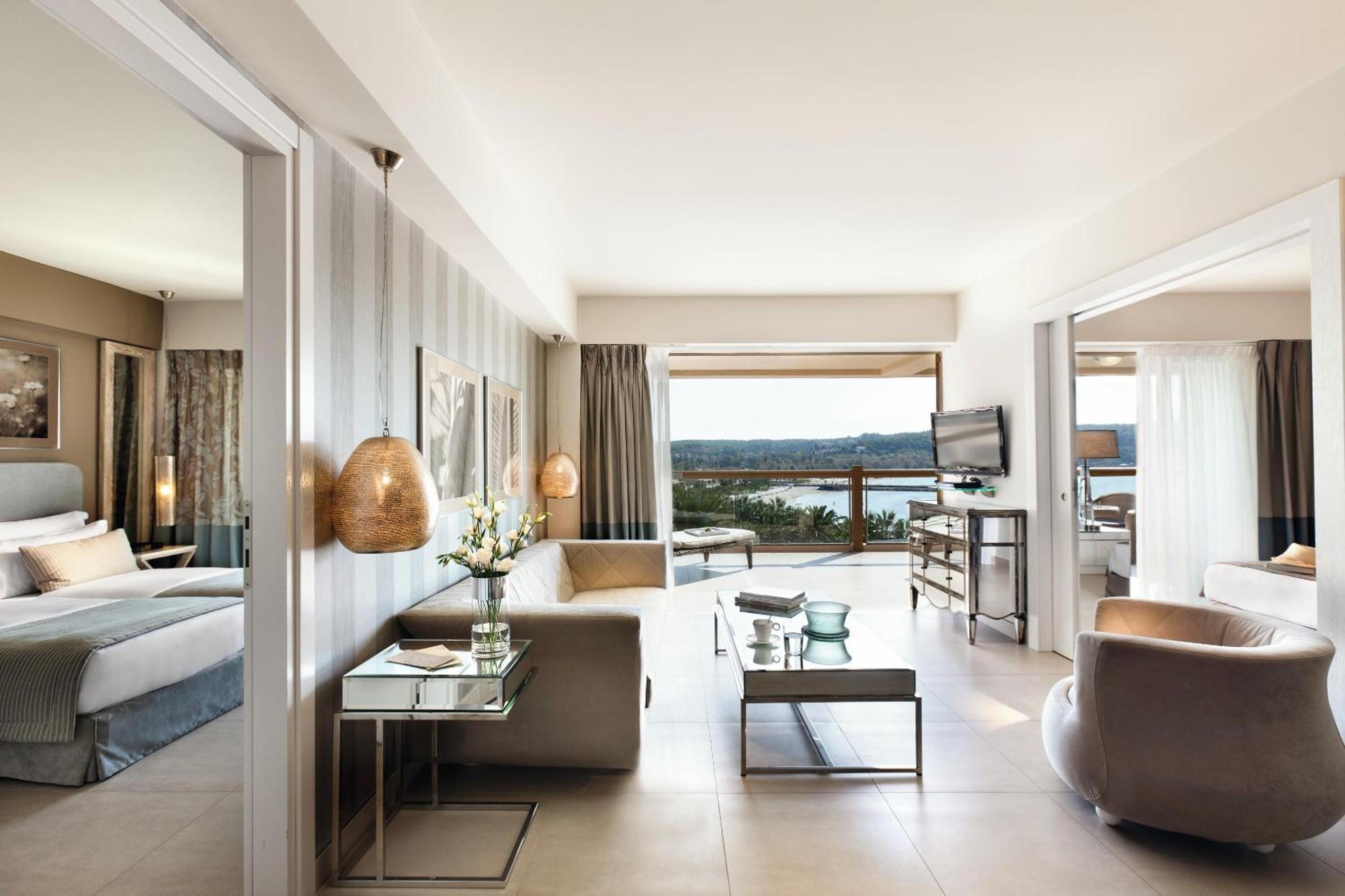 Two Bedroom Family Suite Sea View photo 1