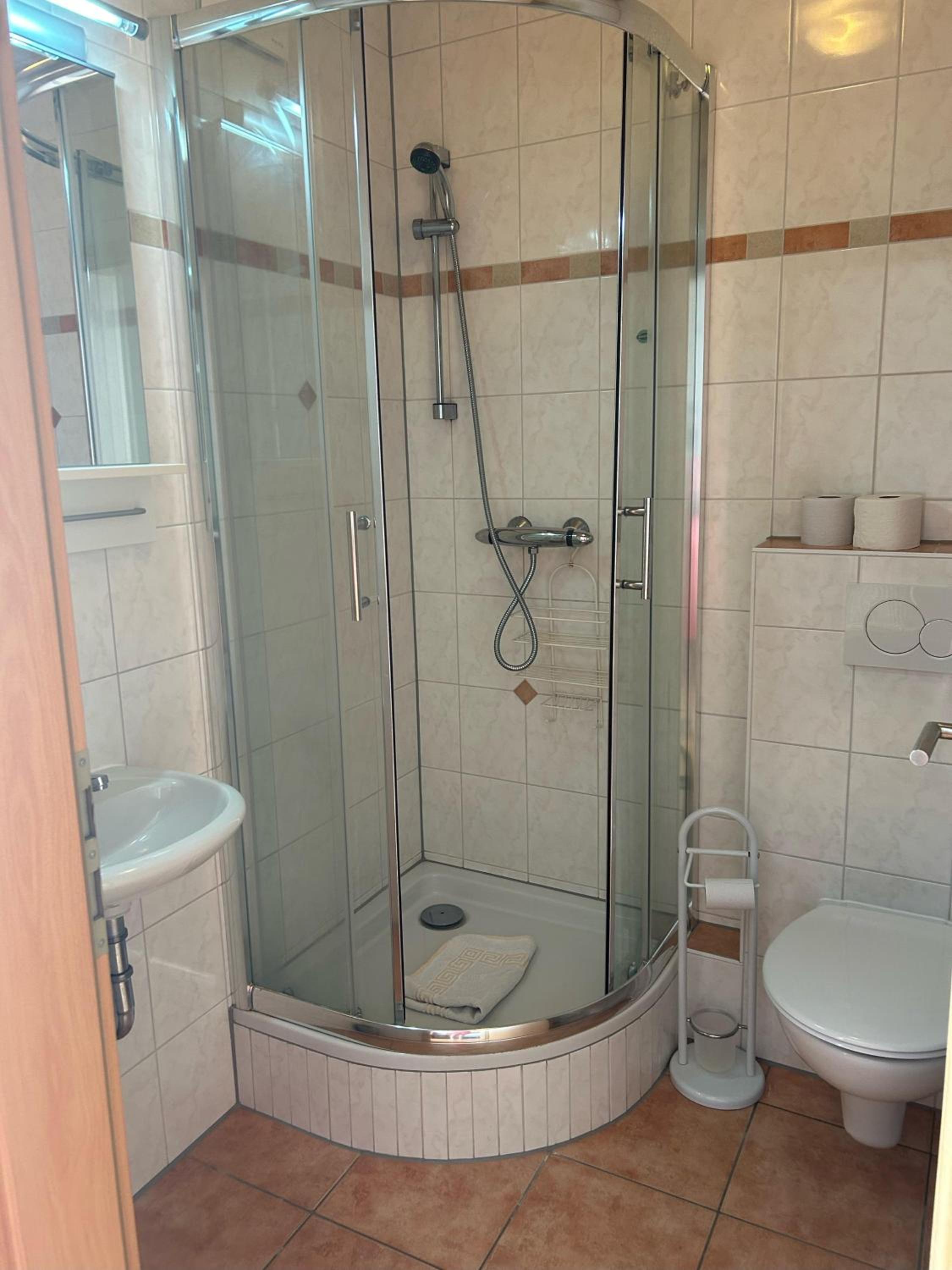 Double Room with Private Bathroom photo 3