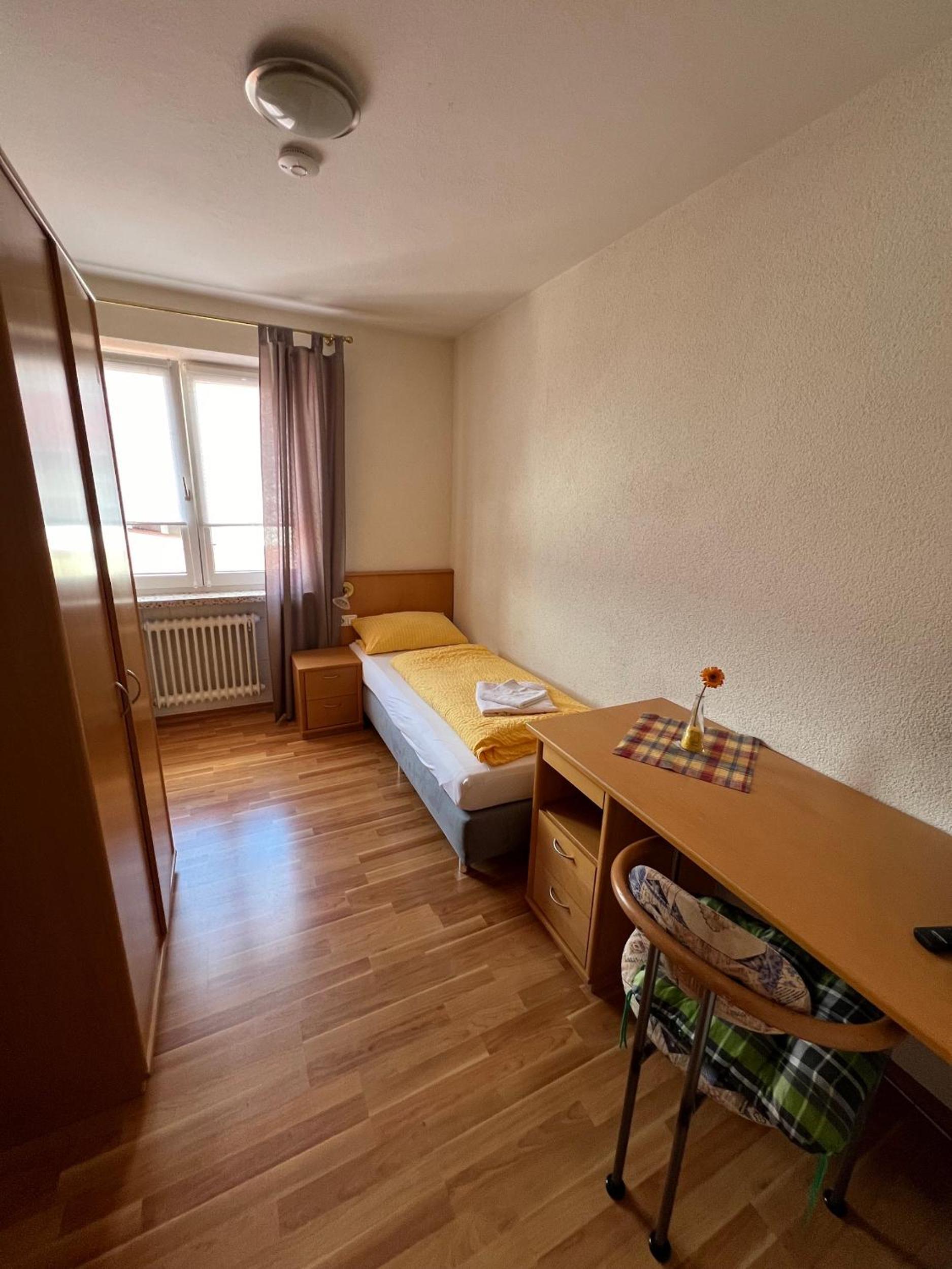 Single Room photo 2