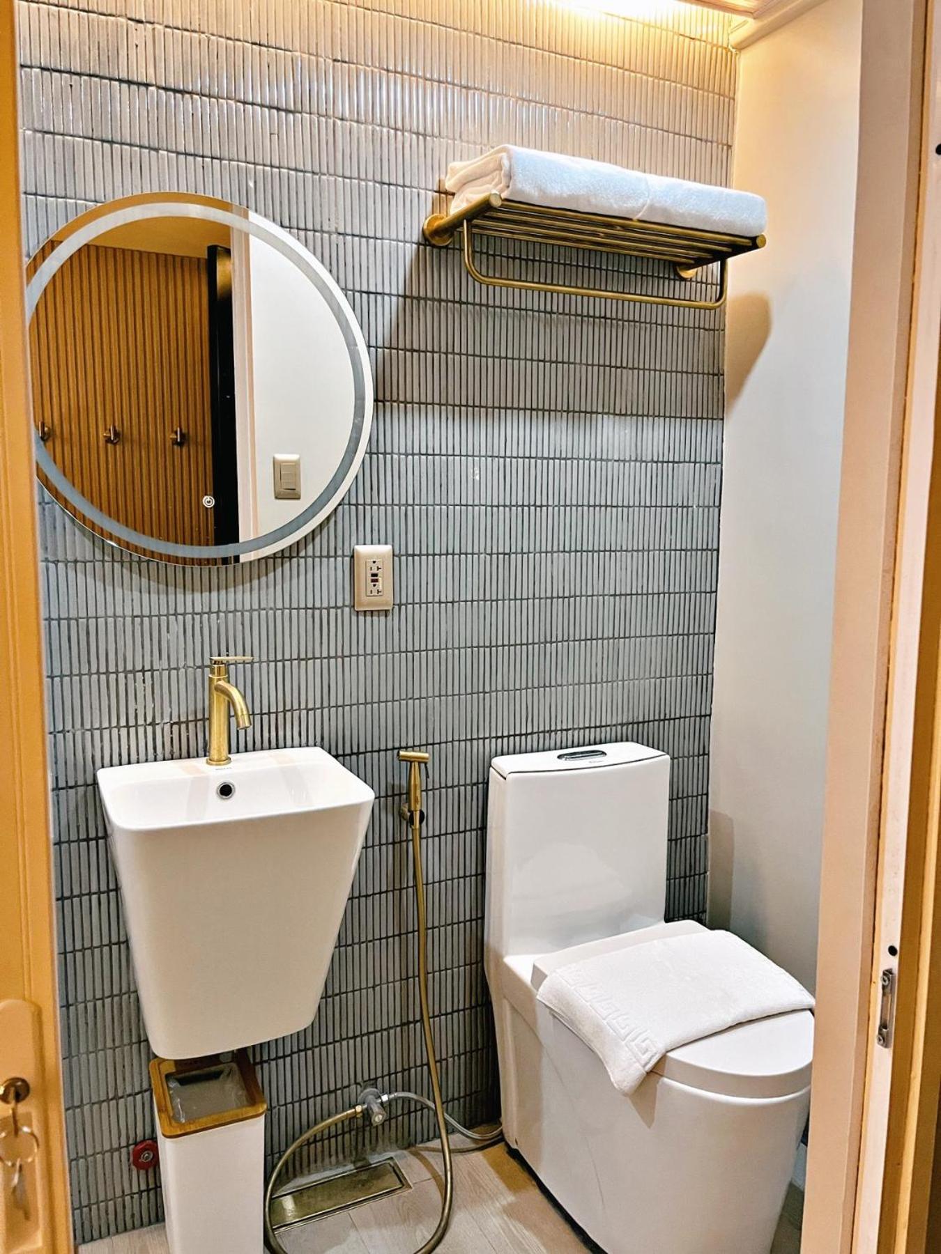 Deluxe King Room photo 3