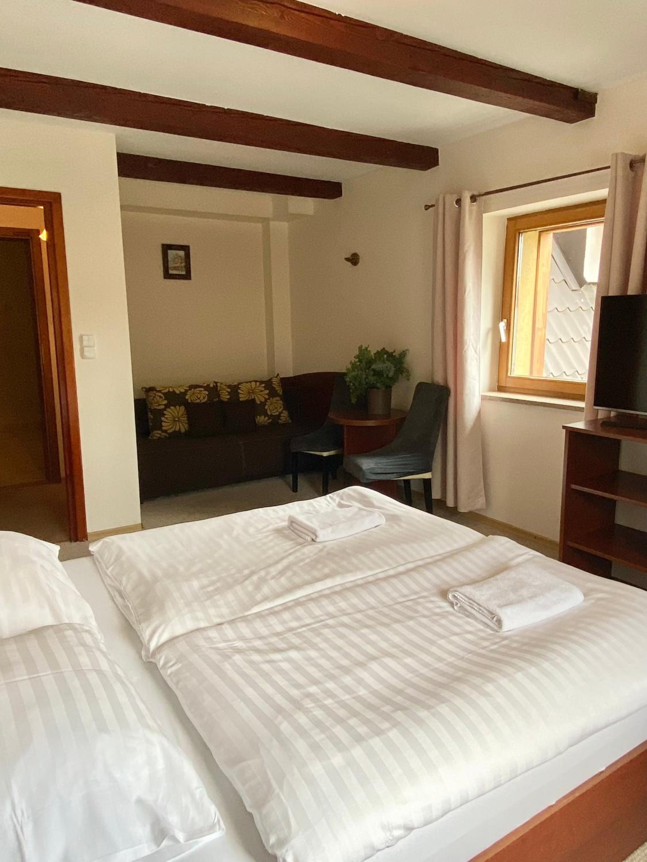 Triple Room with Bathroom - Photo 1