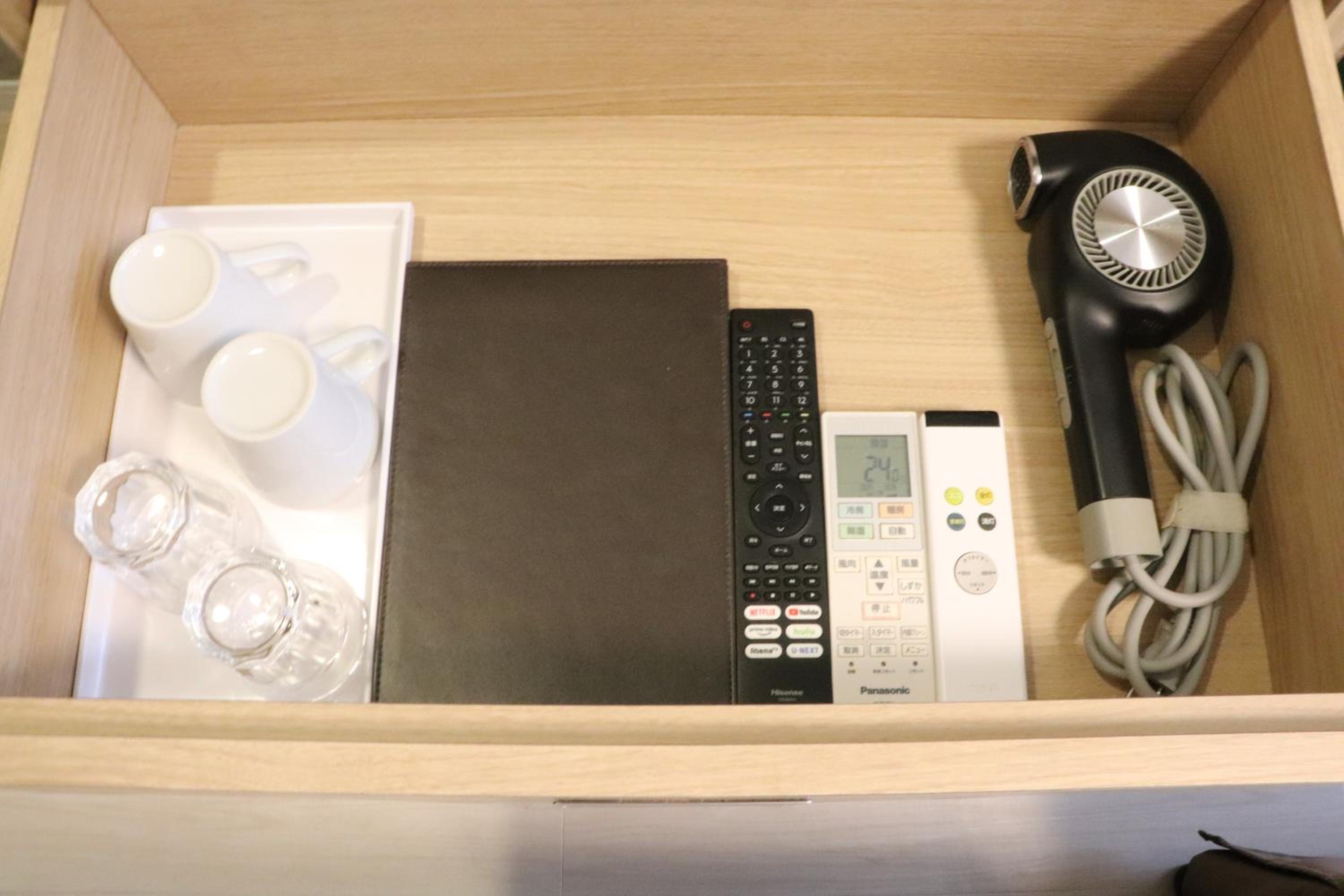 Standard Twin Room - Photo 9