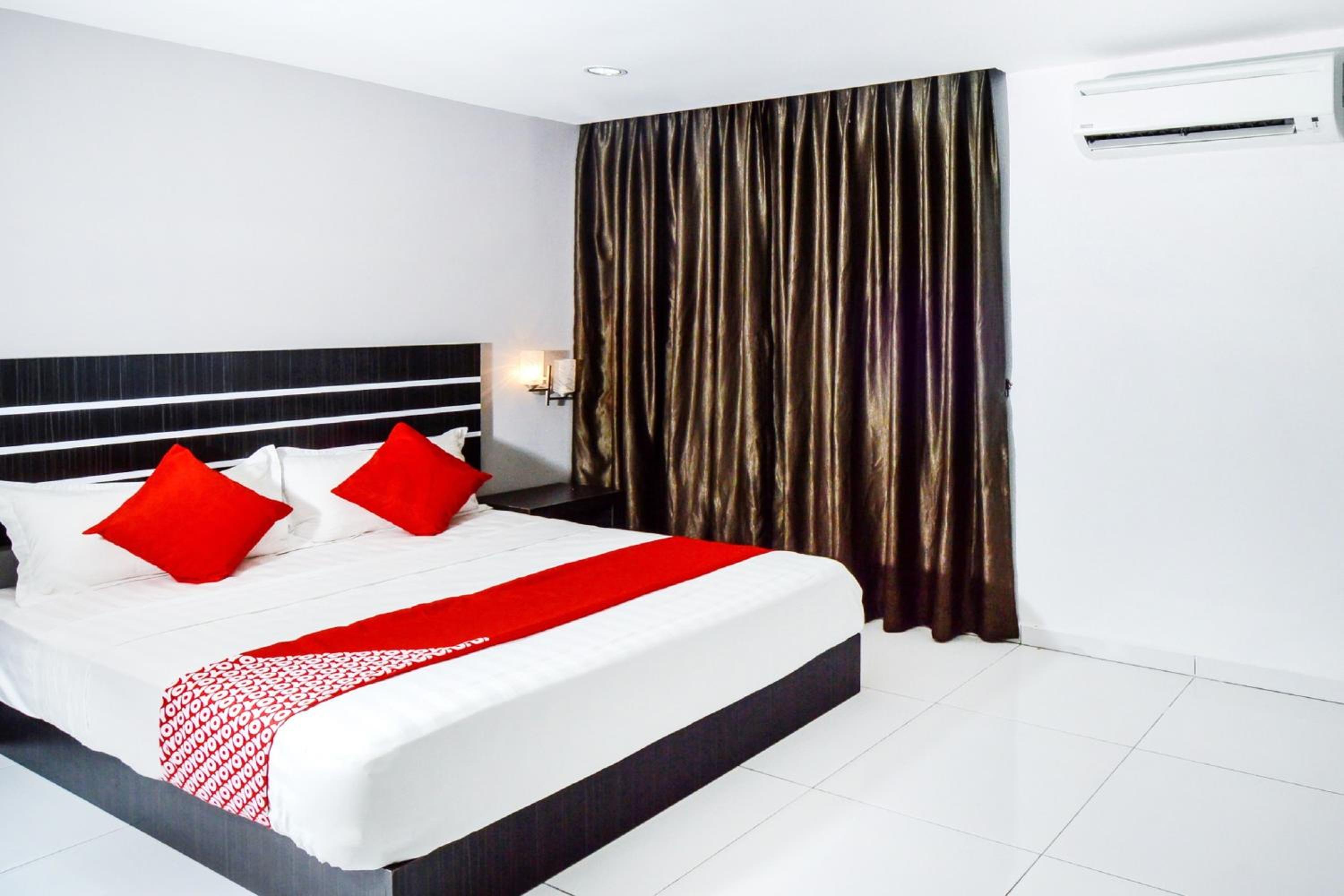 Standard King Room - Photo 4