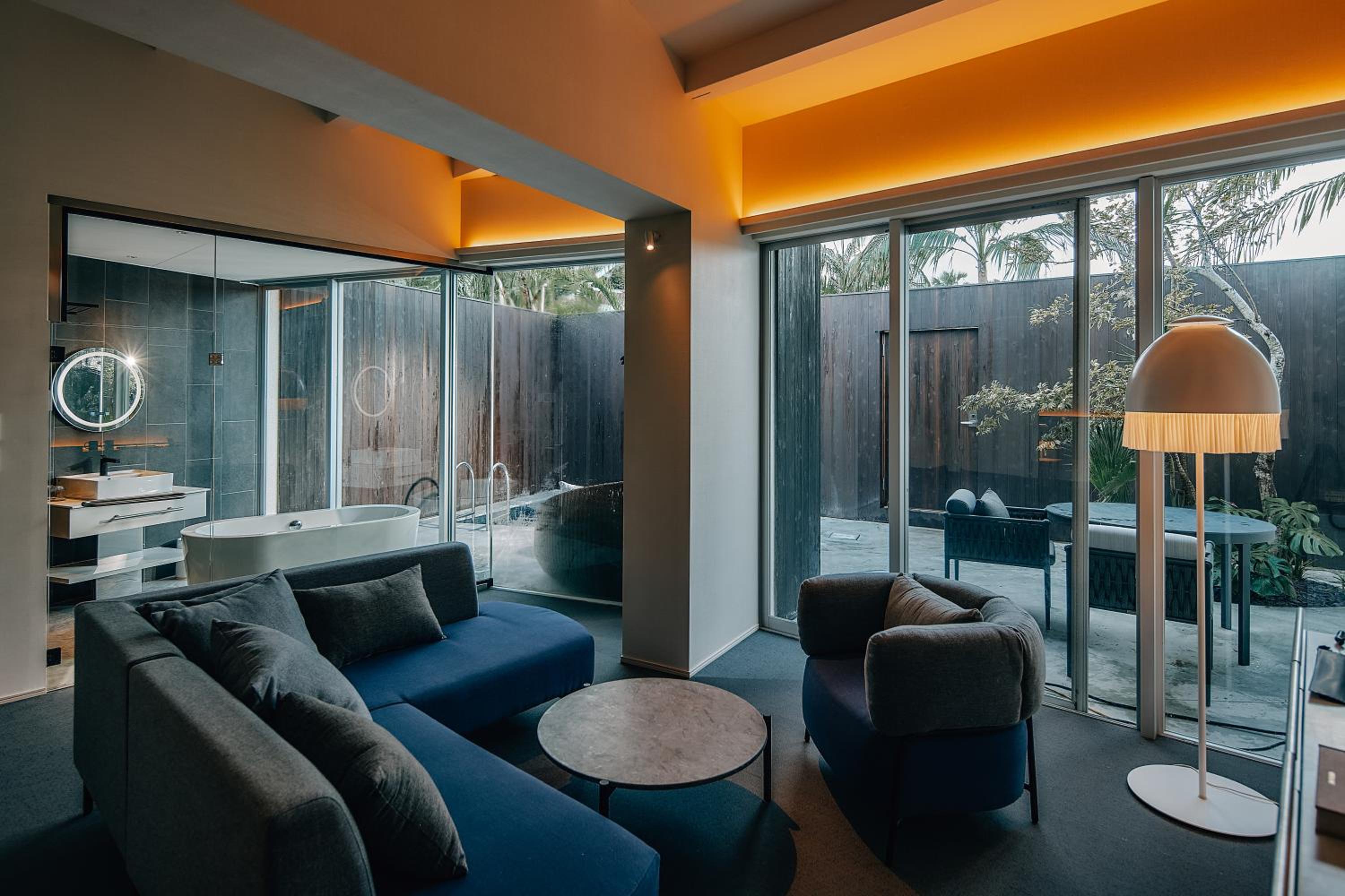 Suite with Private Pool - Photo 1